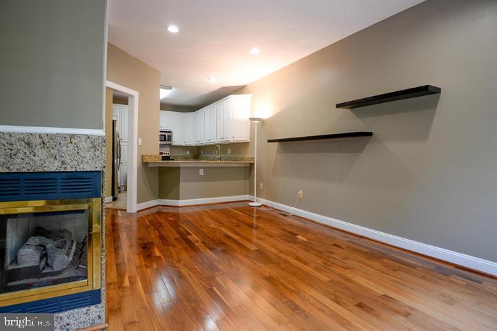 VIRGINIA CENTER - Residential Lease