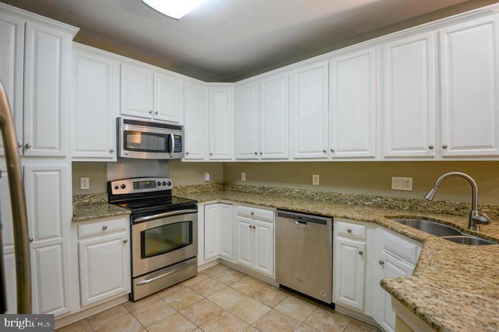 VIRGINIA CENTER - Residential Lease