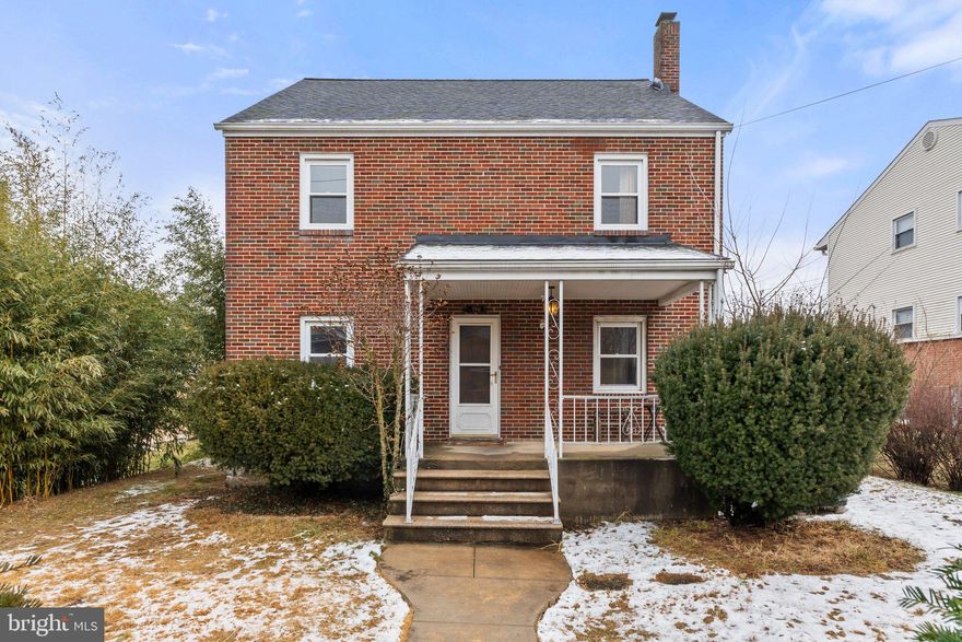 Fresh Updates & Endless Possibilities!
Welcome back to 916 Saint Clair St  now featuring a brand-new roof, updated bathrooms, and fresh paint throughout, making this home truly move-in ready! Nestled in a highly sought-after location, this stunning single-family residence offers the perfect blend of charm, space, and versatility.
As you arrive, you're welcomed by a picturesque front porch, the perfect spot to enjoy your morning coffee. The expansive backyard provides endless opportunities for outdoor activities, gardening, or simply unwinding in your own private retreat. At the rear of the home, a cozy back porch extends your outdoor living space, while the second-level balcony offers a charming vantage point to soak in the surroundings.
Inside, this home boasts gleaming hardwood floors throughout, enhancing its warm and inviting atmosphere. The main level features a spacious kitchen, two comfortable bedrooms, a full bathroom, and a generously sized family room, perfect for entertaining guests.
Upstairs, the second level presents an exciting opportunity—with city approval, it can potentially be converted into a separate unit, making it ideal for those looking to create a duplex, generate rental income, or explore investment opportunities. The three generously sized bedrooms offer ample space for comfort and relaxation, while the second full bathroom ensures convenience for all.
Located in a prime area, this home is just minutes from shopping centers, top-rated restaurants, and major highways including I-81 and I-70, making it an excellent choice for commuters. Whether you're looking for a spacious family home or a savvy investment opportunity, this property is a must-see!
Don’t miss your chance—schedule your private tour today!