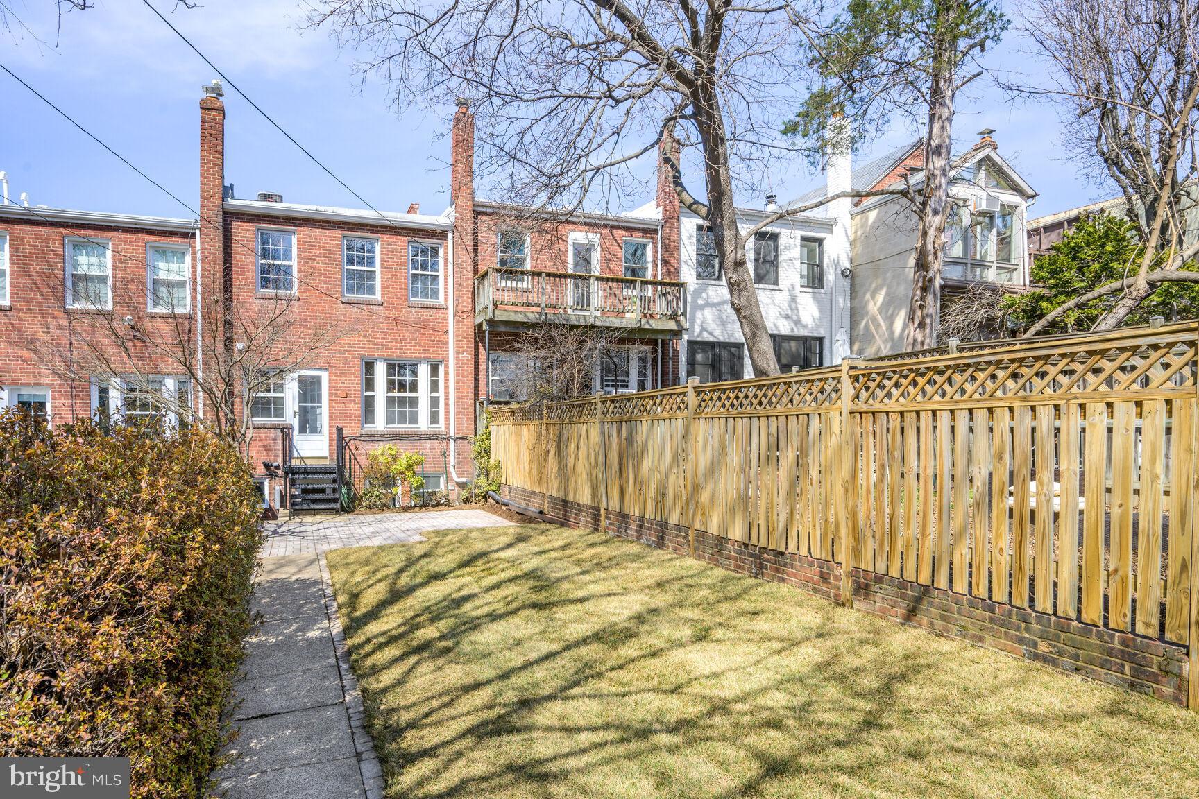 GLOVER PARK - Residential