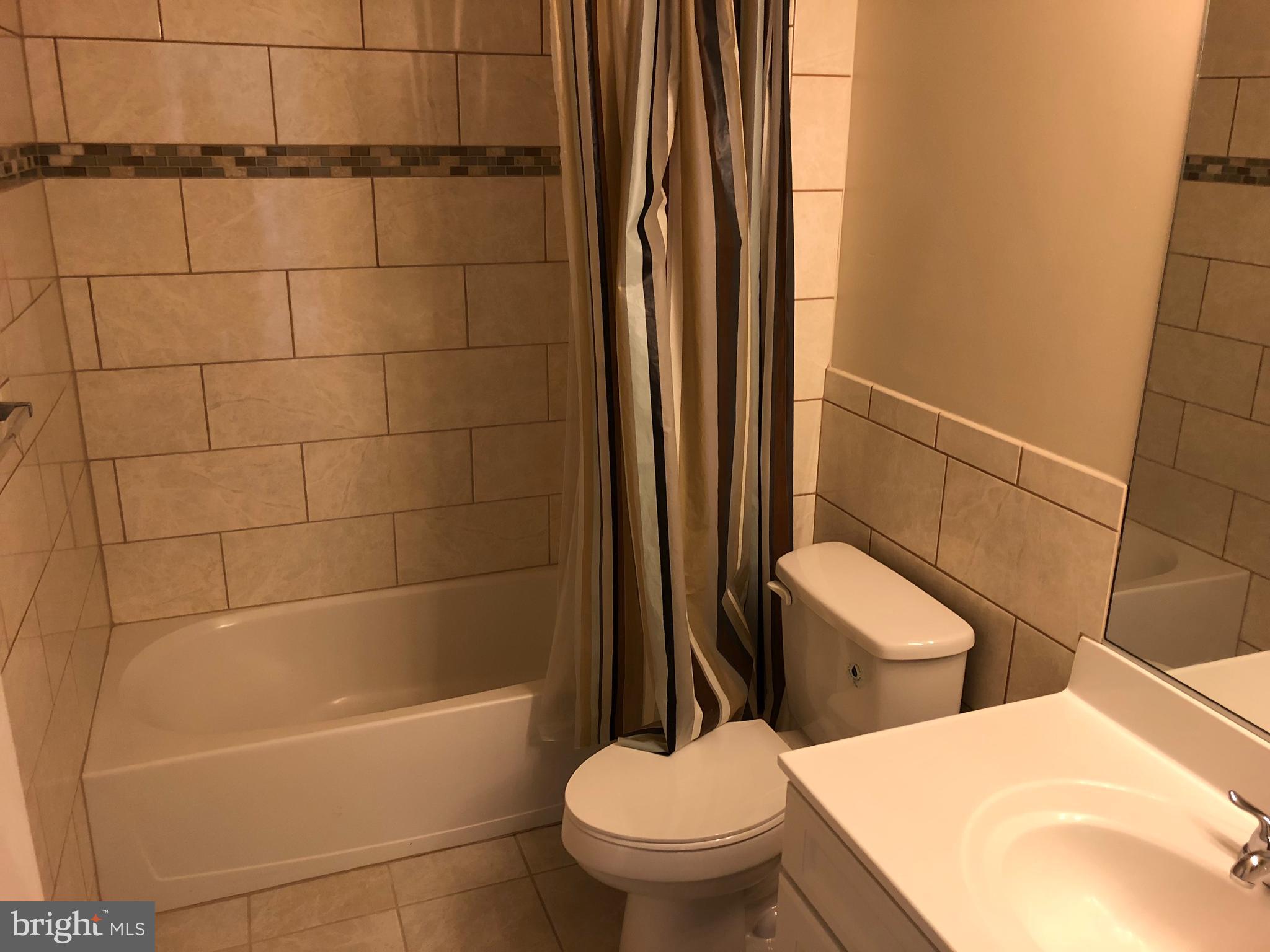 BLUE SPRING FARM - Residential Lease