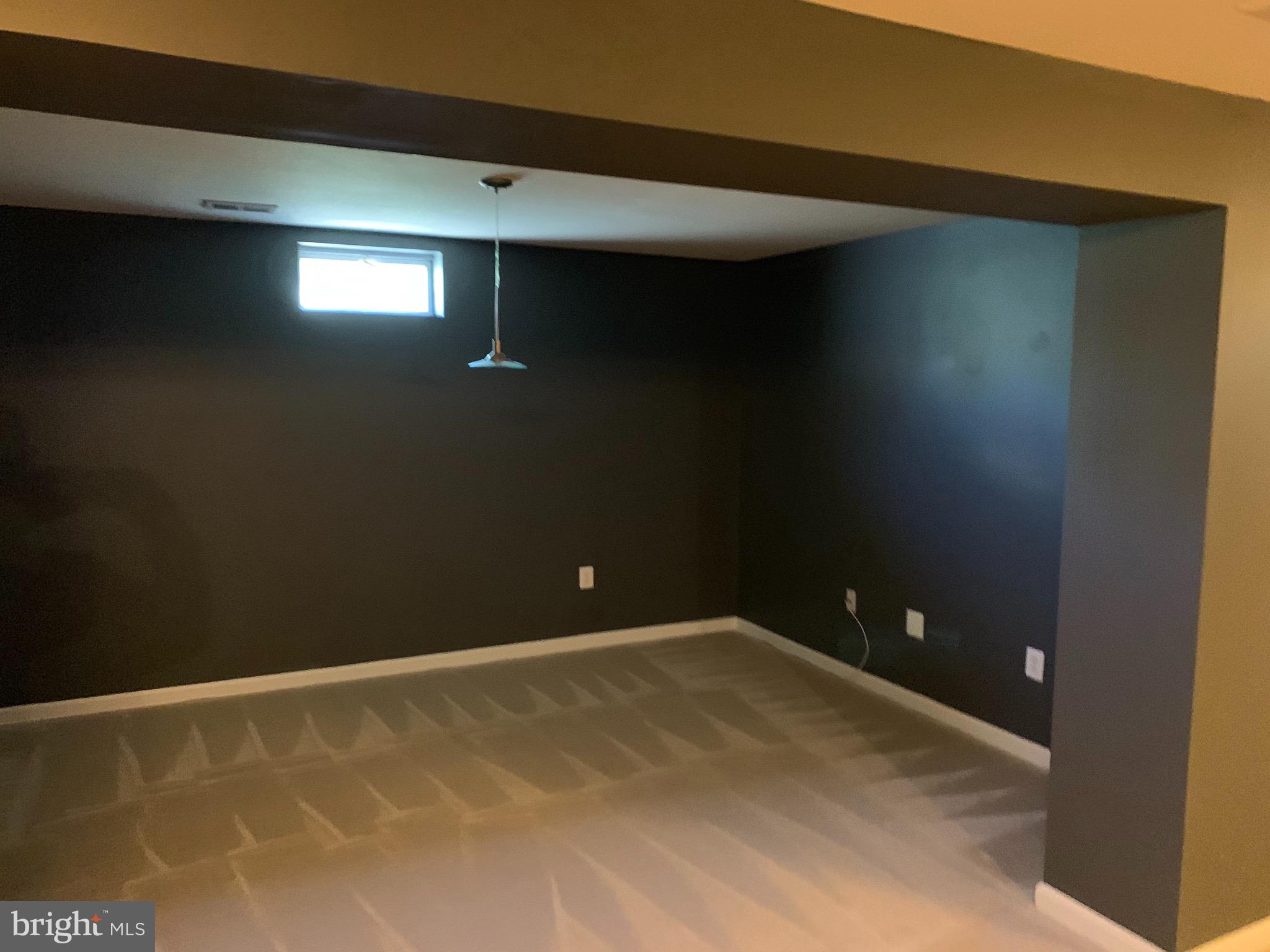 BLUE SPRING FARM - Residential Lease