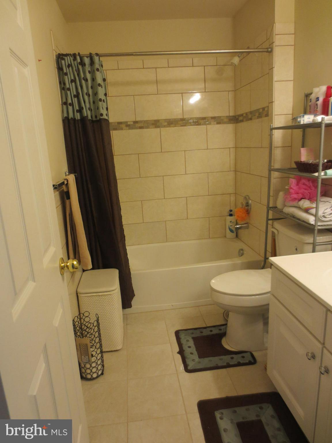 BLUE SPRING FARM - Residential Lease