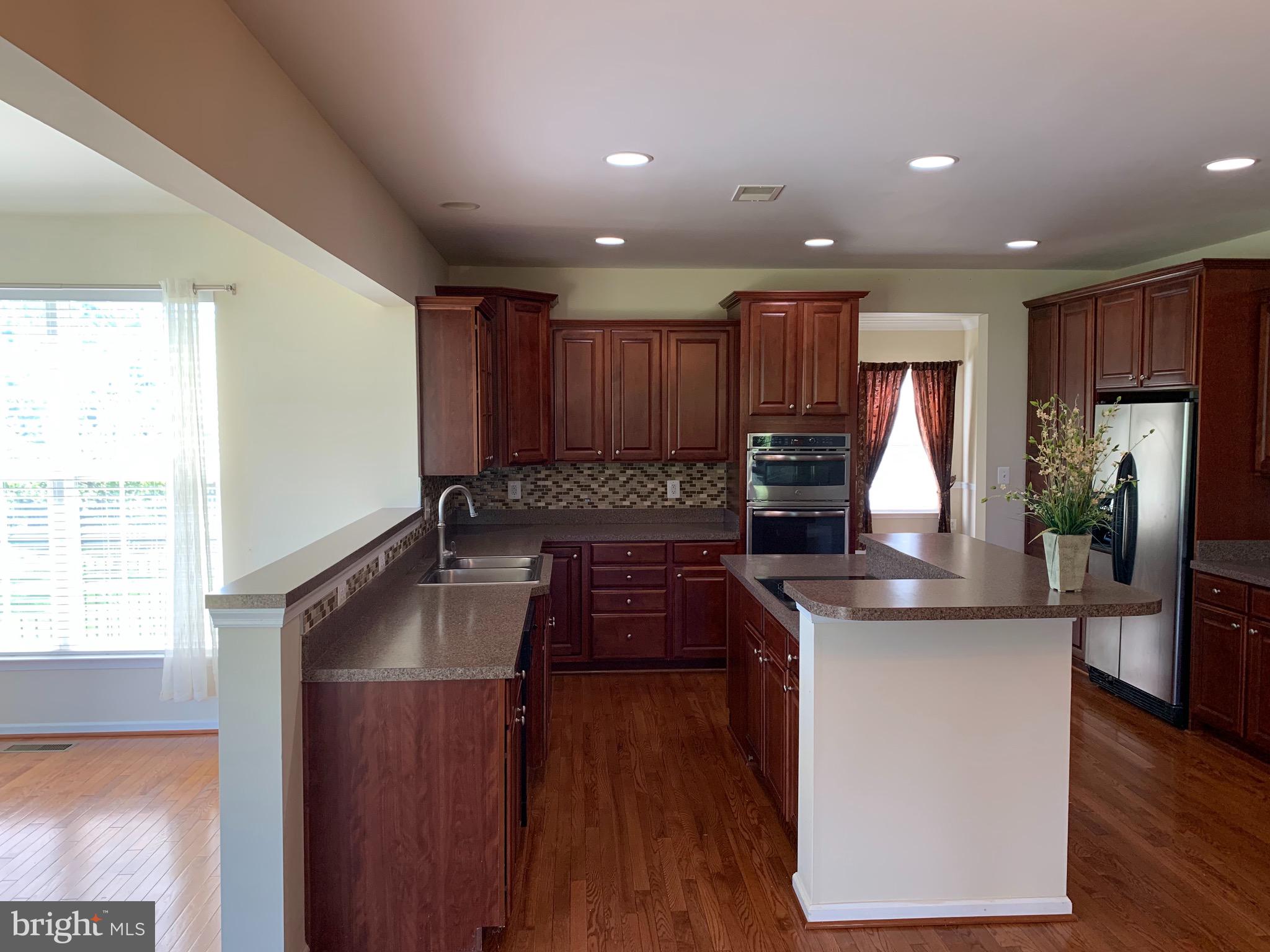 BLUE SPRING FARM - Residential Lease