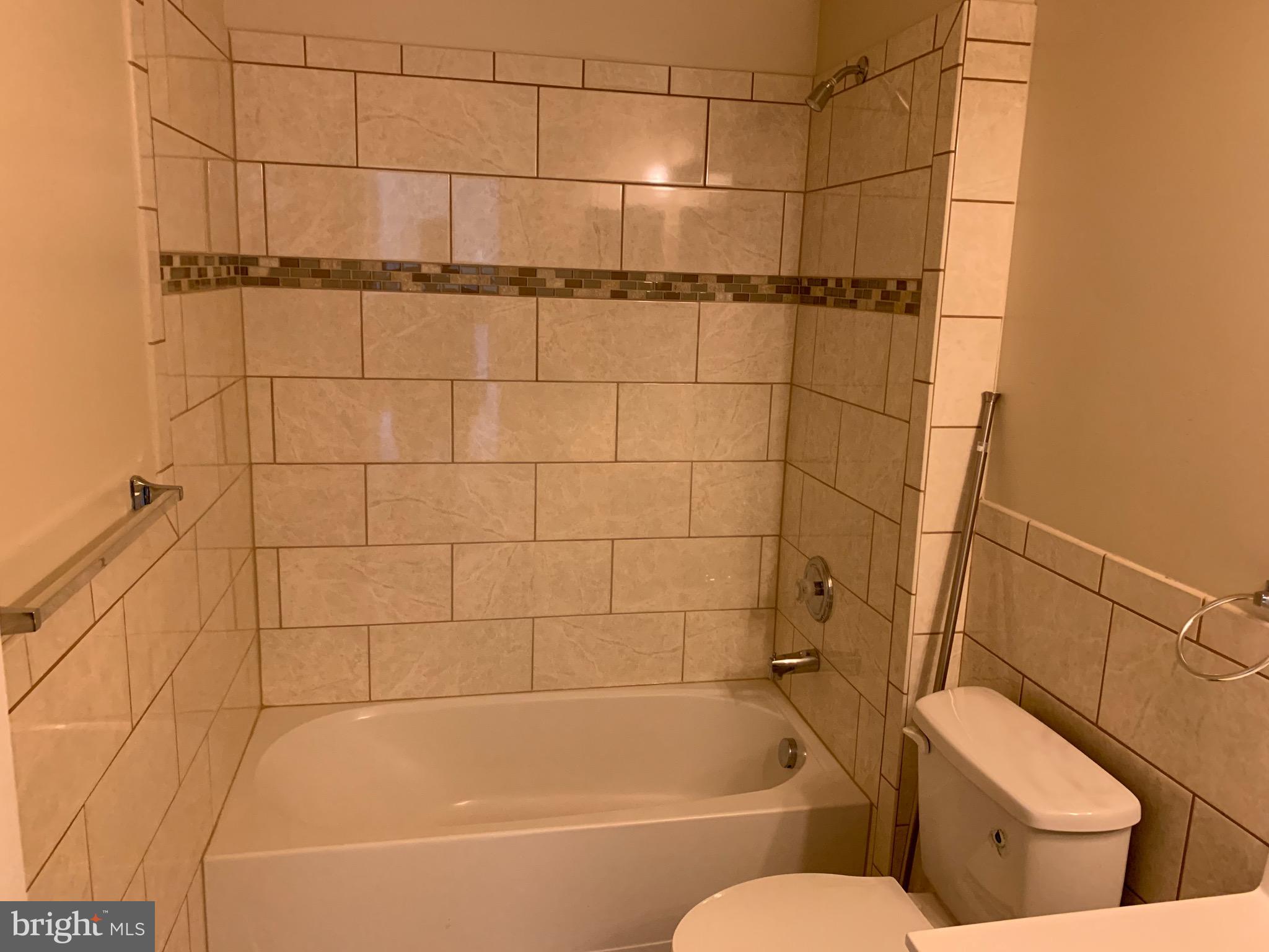 BLUE SPRING FARM - Residential Lease