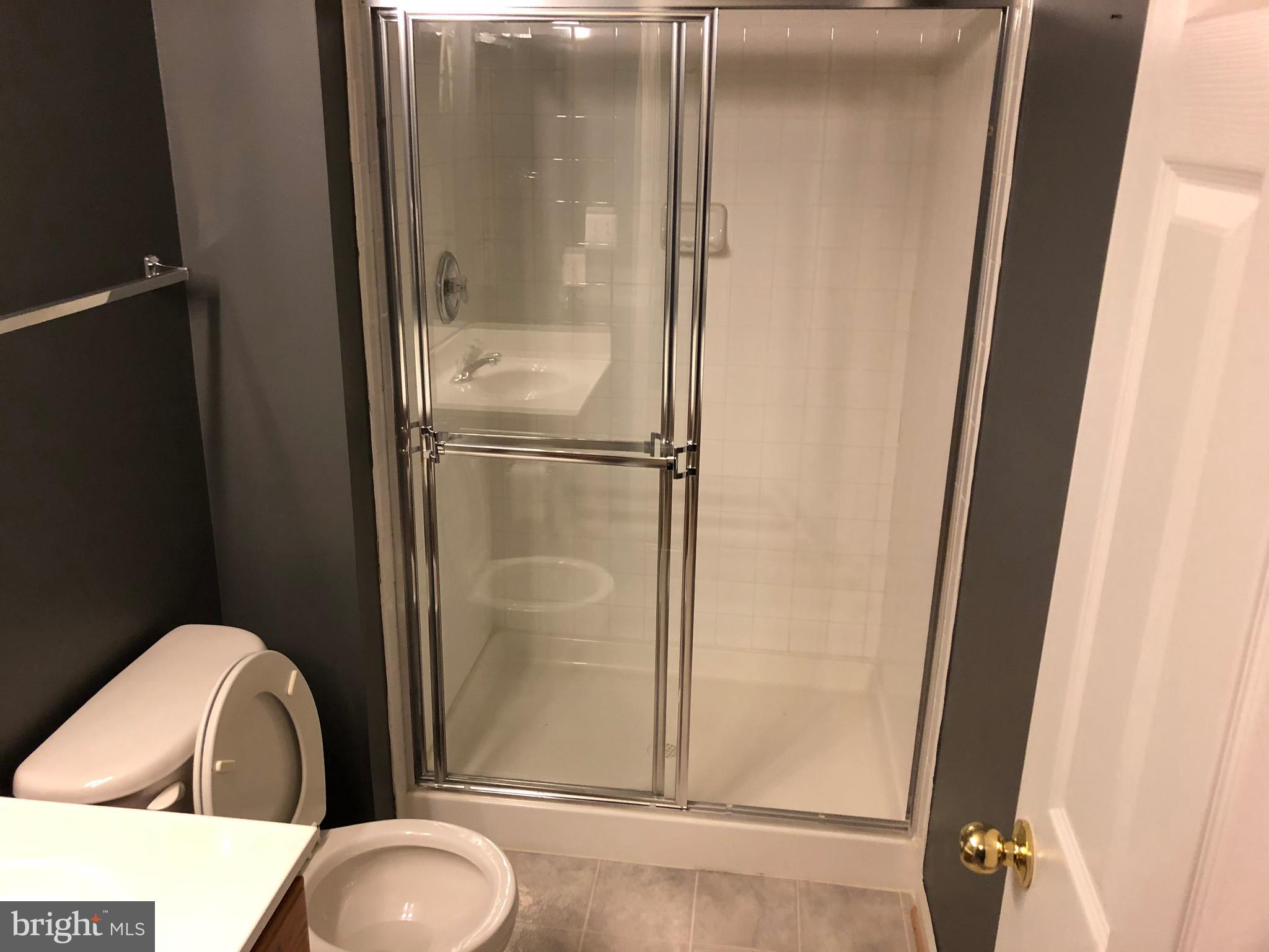 BLUE SPRING FARM - Residential Lease