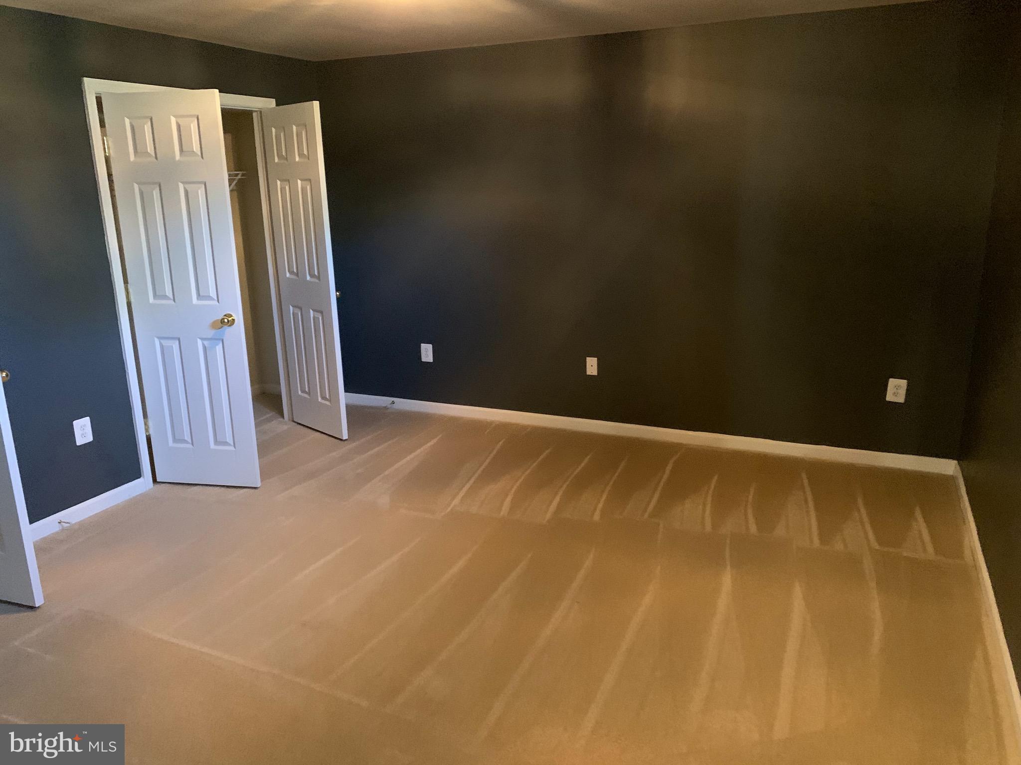 BLUE SPRING FARM - Residential Lease