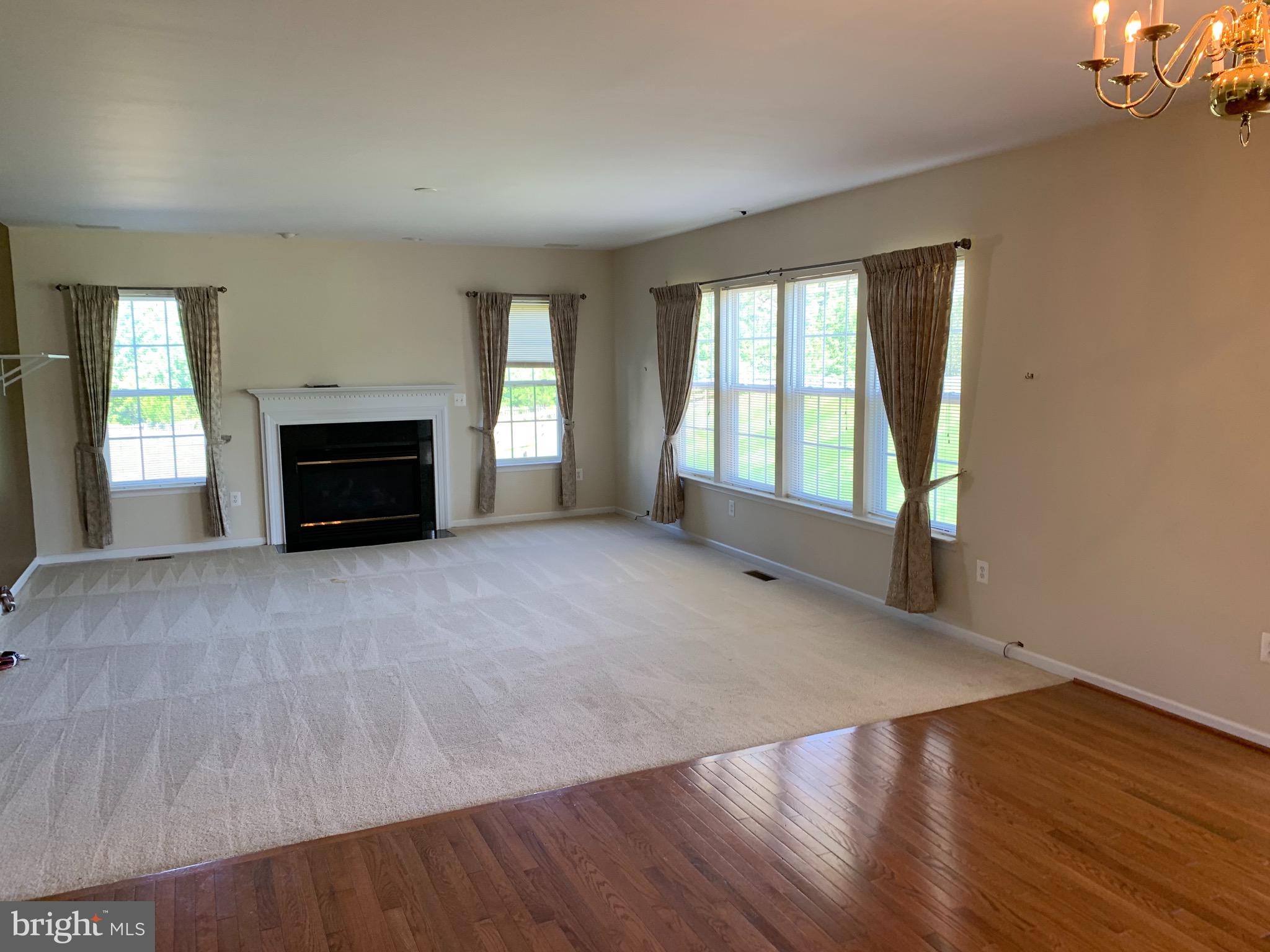 BLUE SPRING FARM - Residential Lease