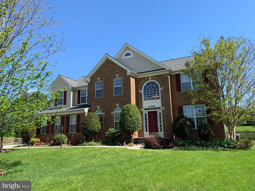 Nice single family home with over 5000 square feet of living space. Hardwood floors, updated kitchen, spacious morning room, and large fenced back yard. Fully finished basement with full bedroom and bath along with nice wet bar. Close to Route 50, Harris Teeter, and local park and ride with easy access to buses and other public transportation.