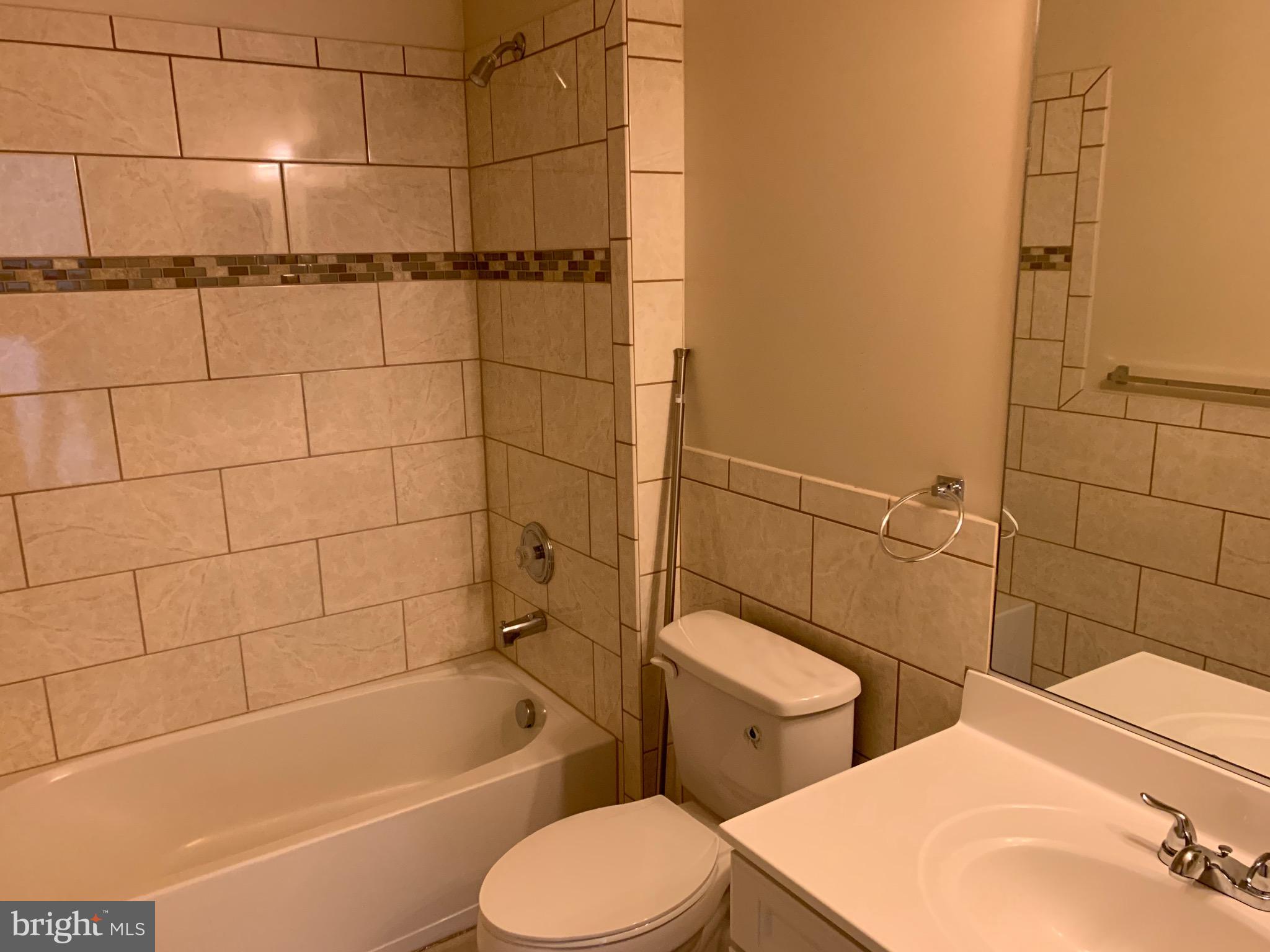 BLUE SPRING FARM - Residential Lease