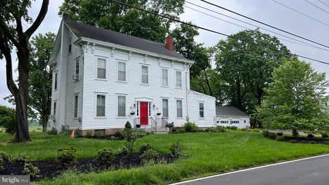 Homes For Sale - 135 Blackwell Road<br/> PENNINGTON, NJ 08534