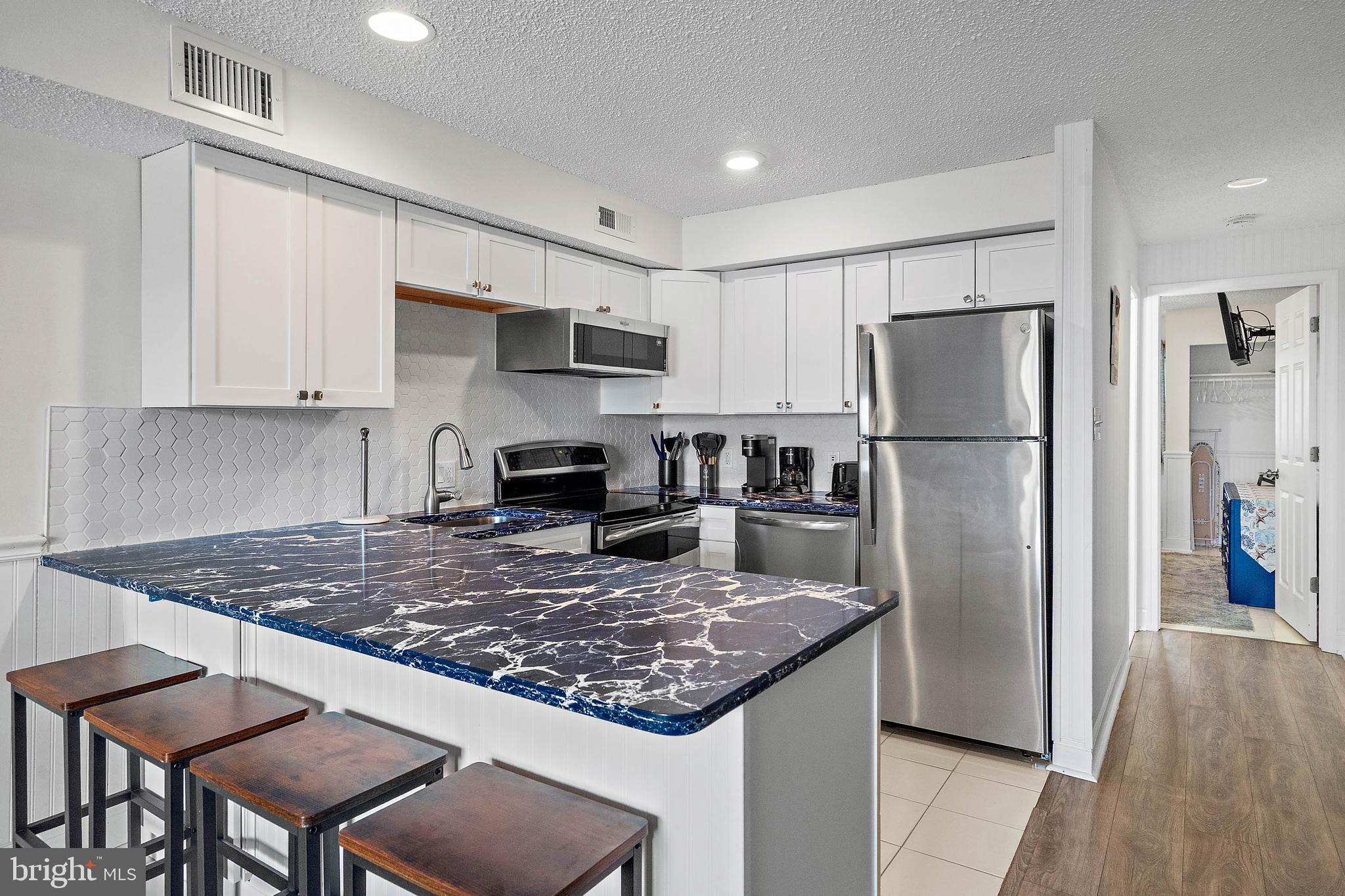 204 33RD STREET 20502