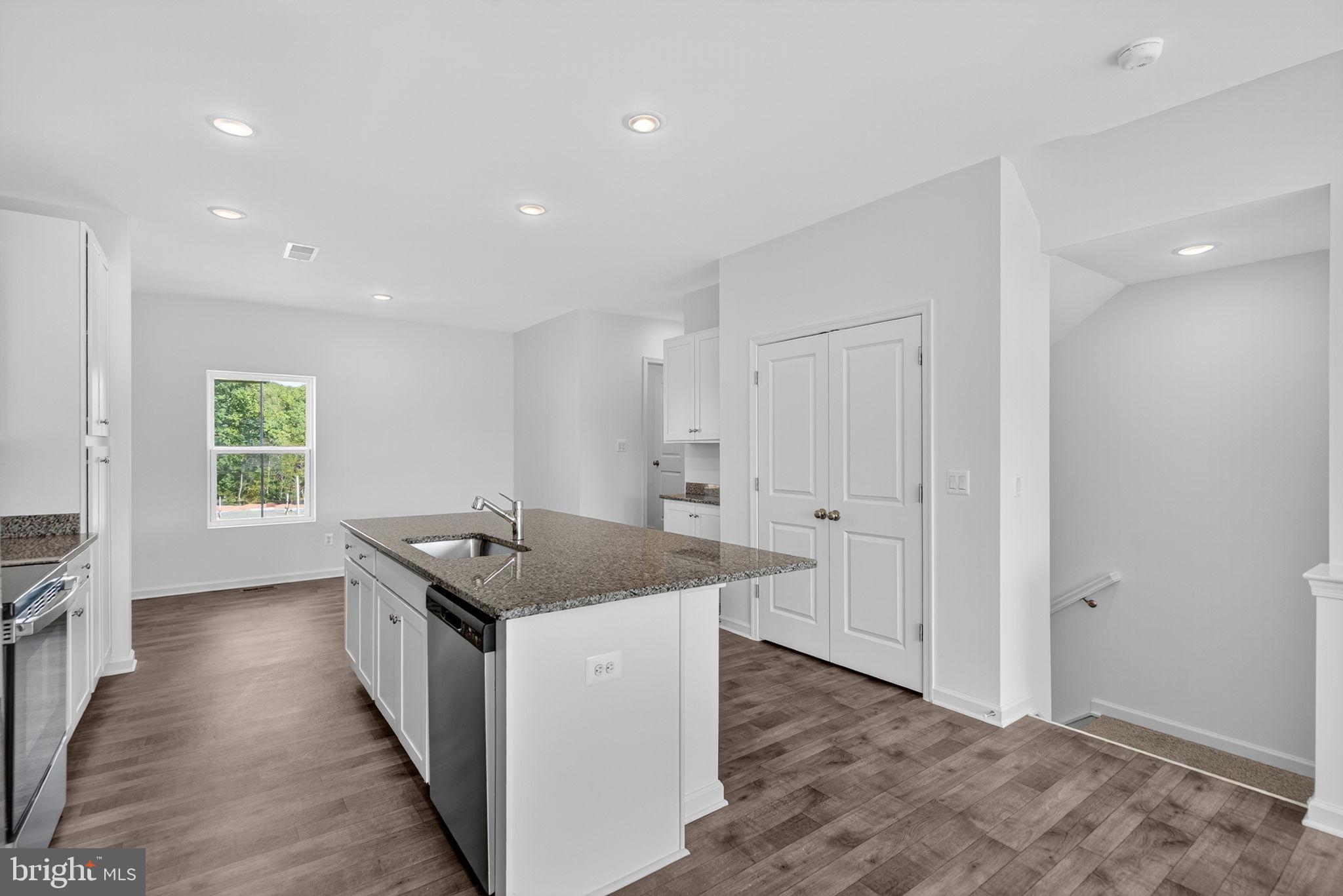 WILDERNESS SHORES - Residential Lease