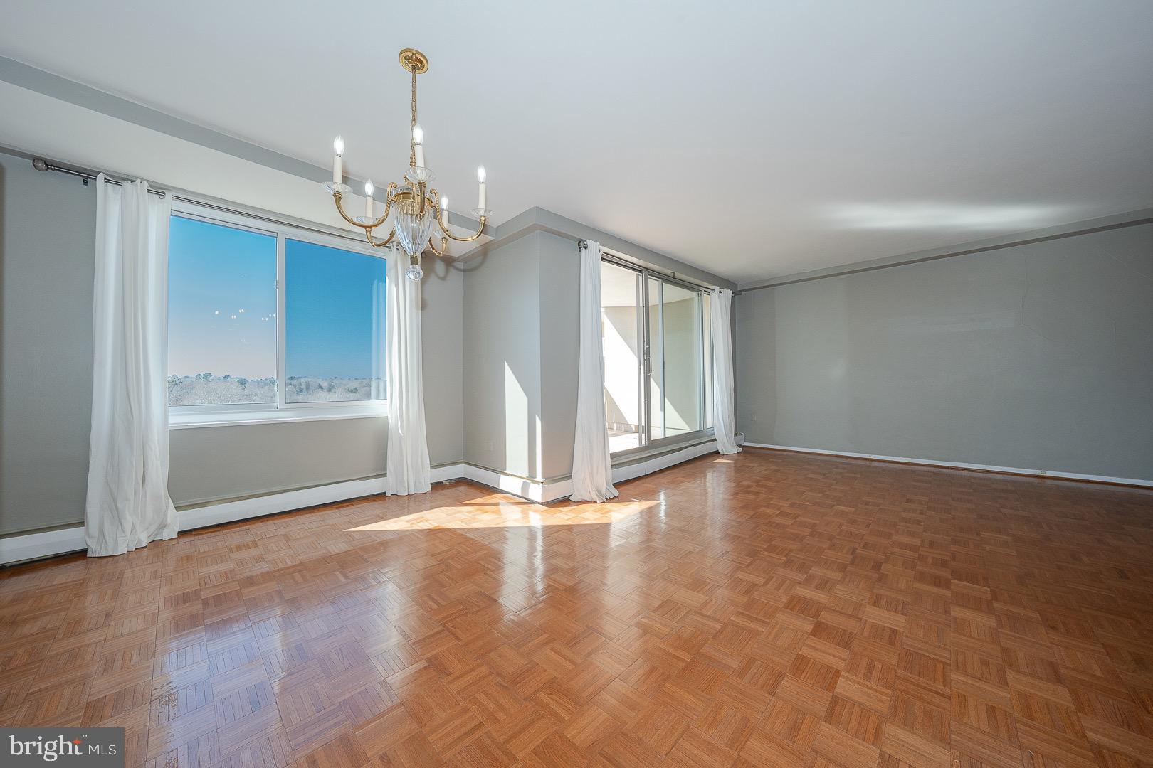 PRESIDENTIAL ESTS - Residential