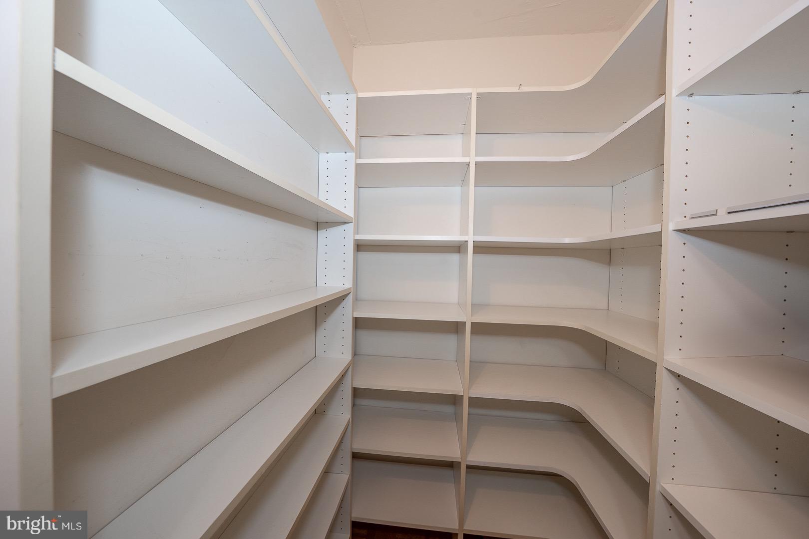 PRESIDENTIAL ESTS - Residential