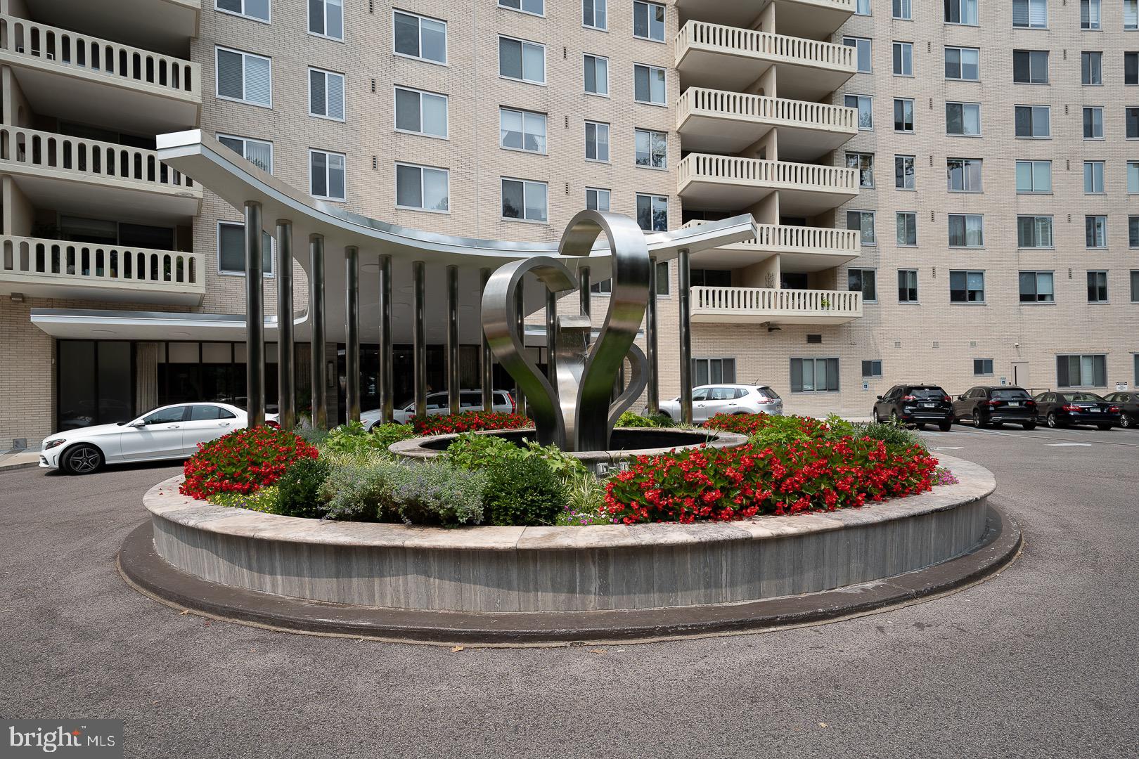 PRESIDENTIAL ESTS - Residential