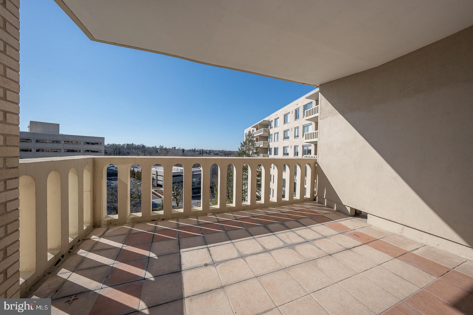 PRESIDENTIAL ESTS - Residential