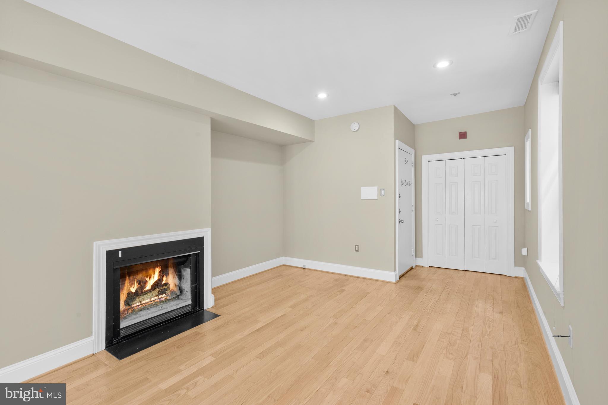 FAIRMOUNT - Residential