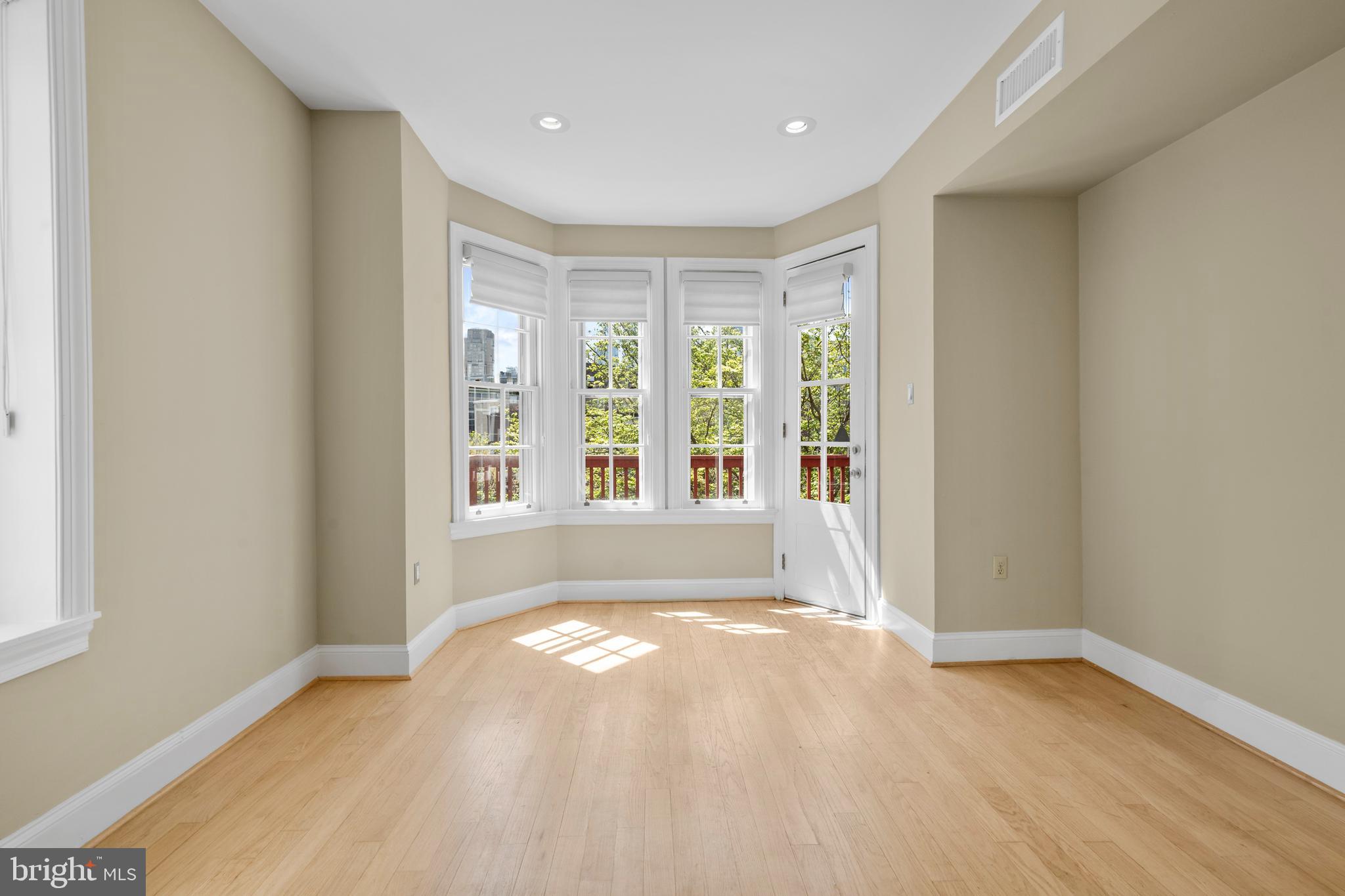 FAIRMOUNT - Residential