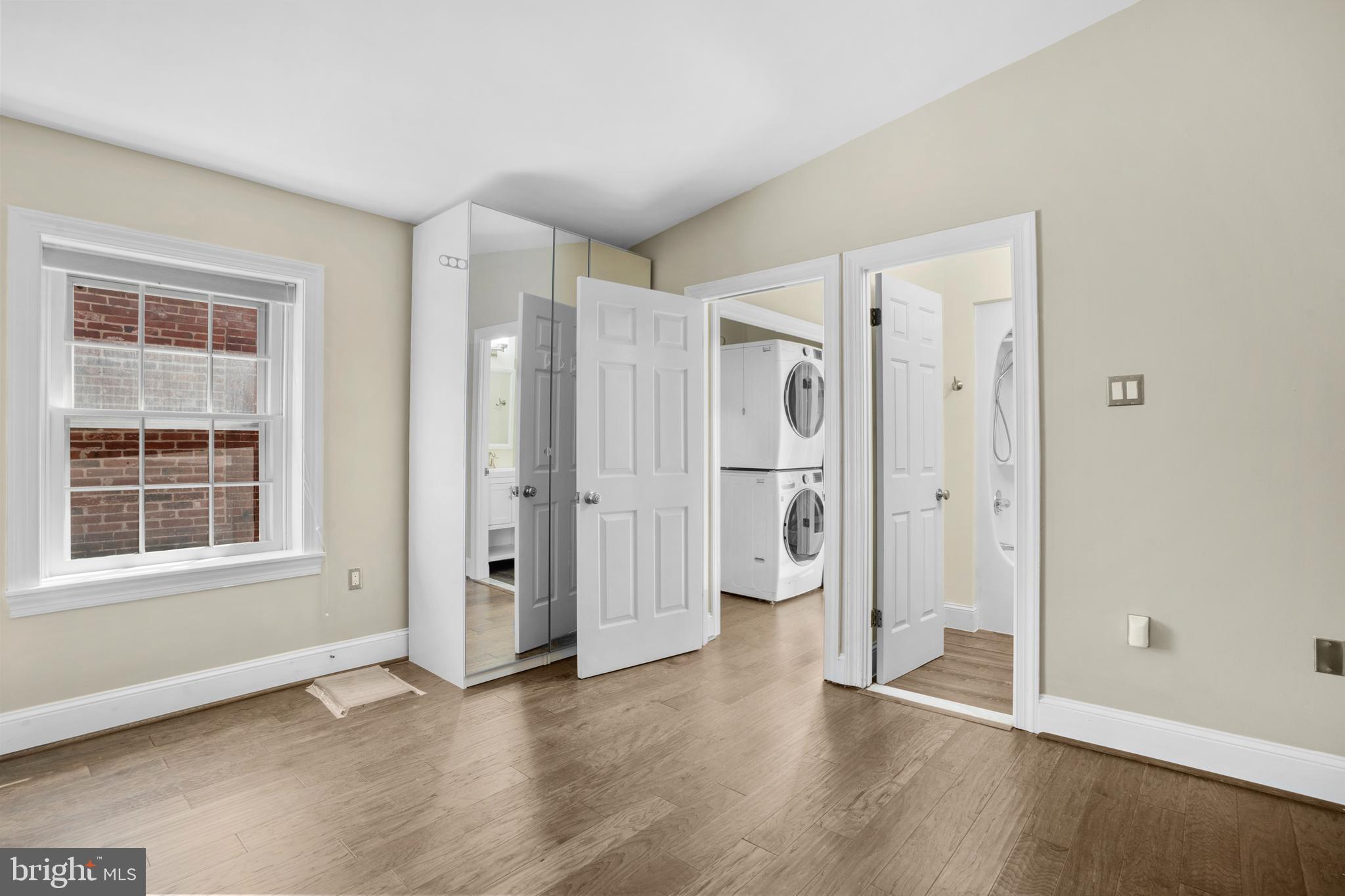 FAIRMOUNT - Residential