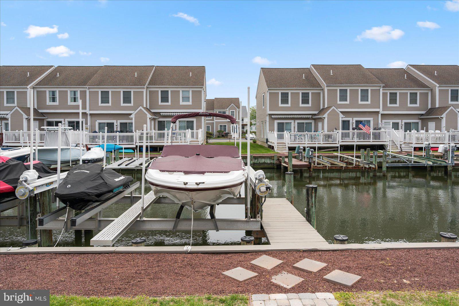 TOWNES OF NANTUCKET - Residential