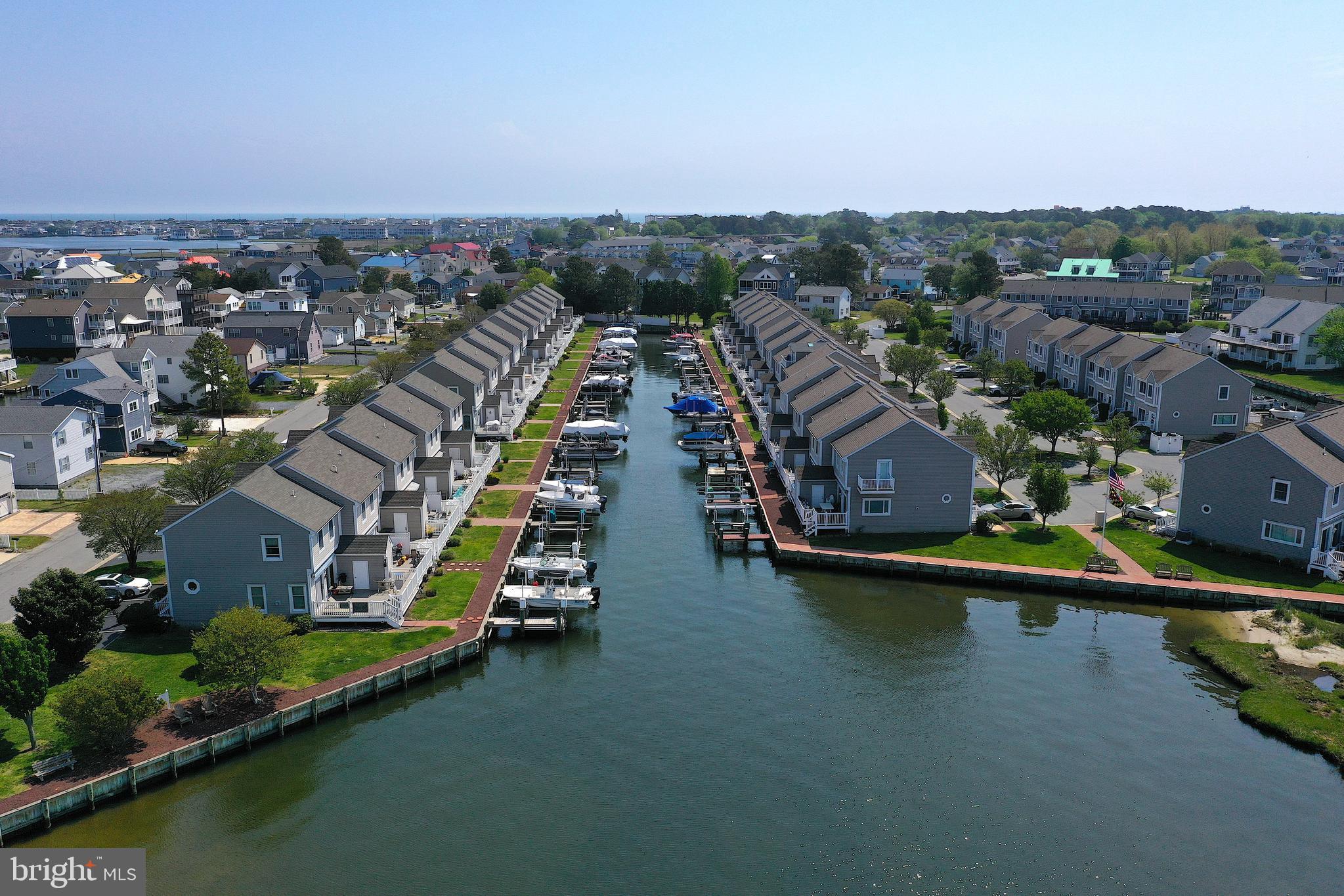 TOWNES OF NANTUCKET - Residential
