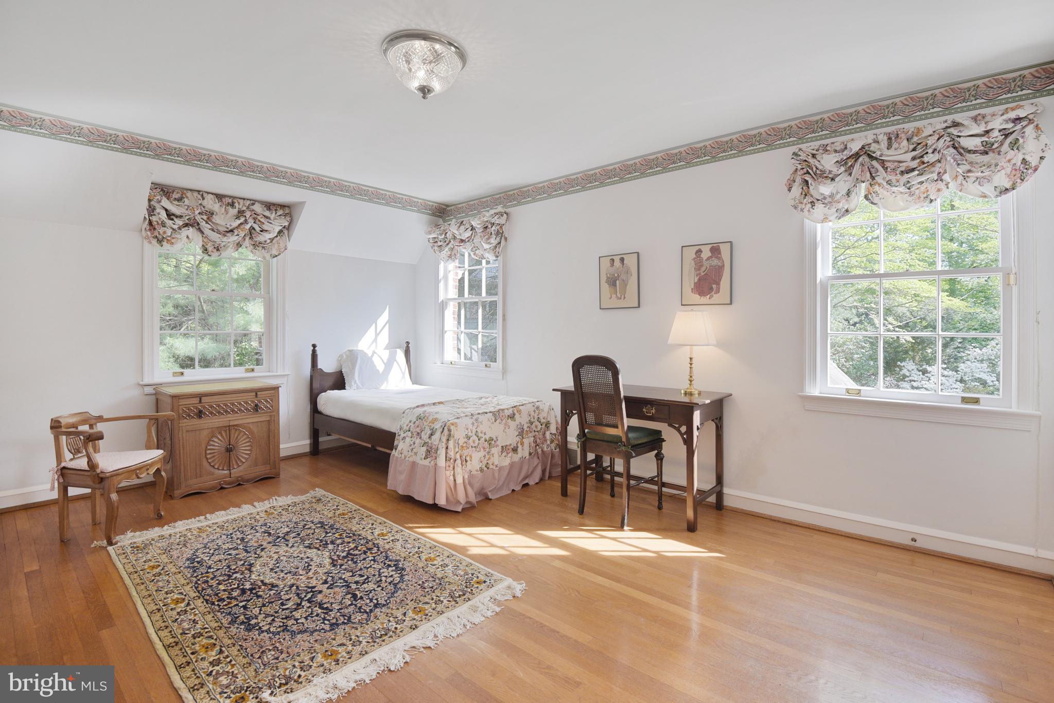 BRADLEY WOODS - Residential