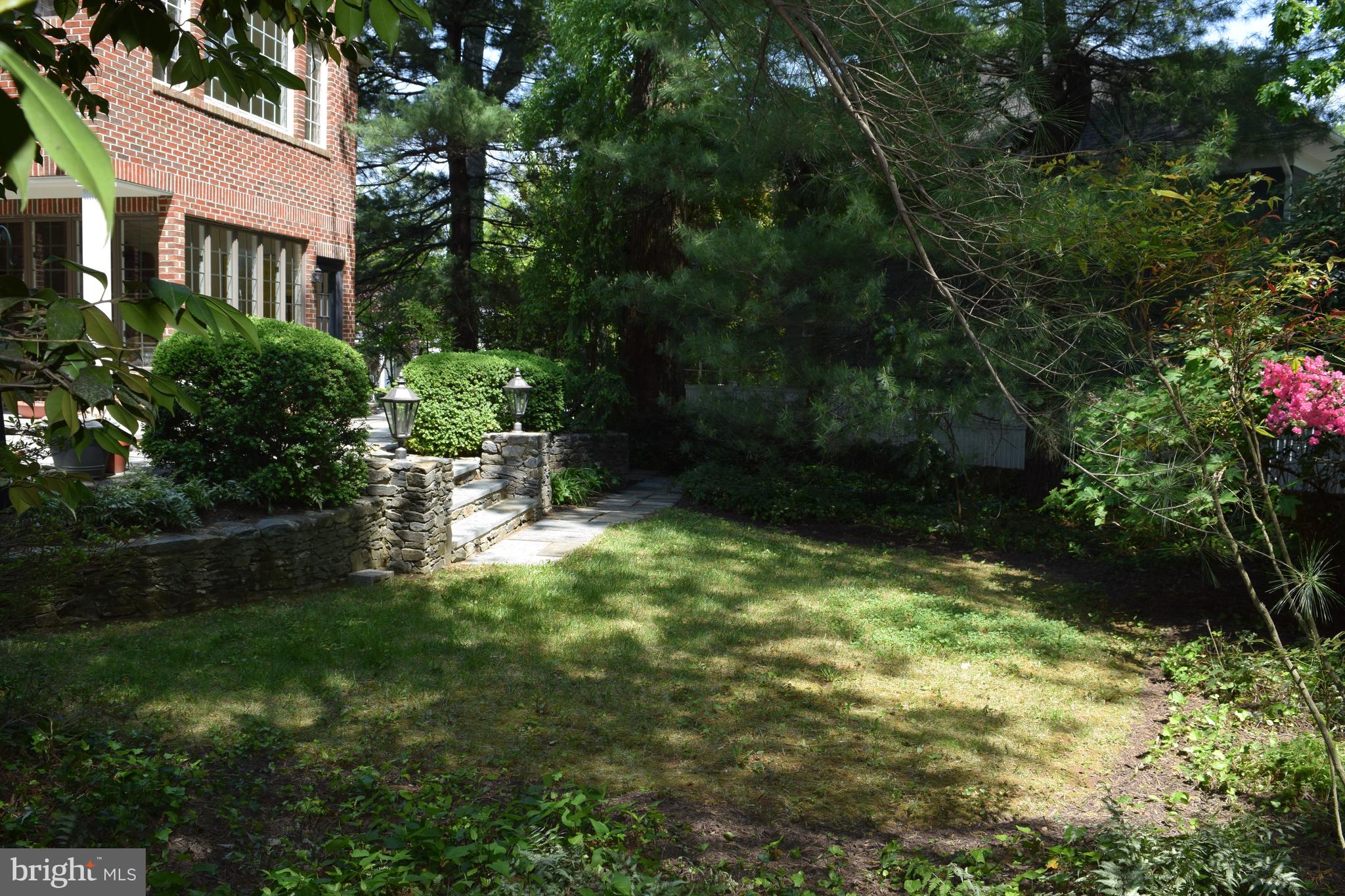 BRADLEY WOODS - Residential