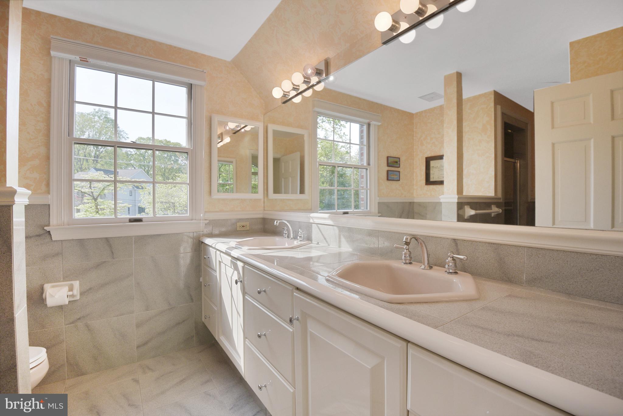 BRADLEY WOODS - Residential