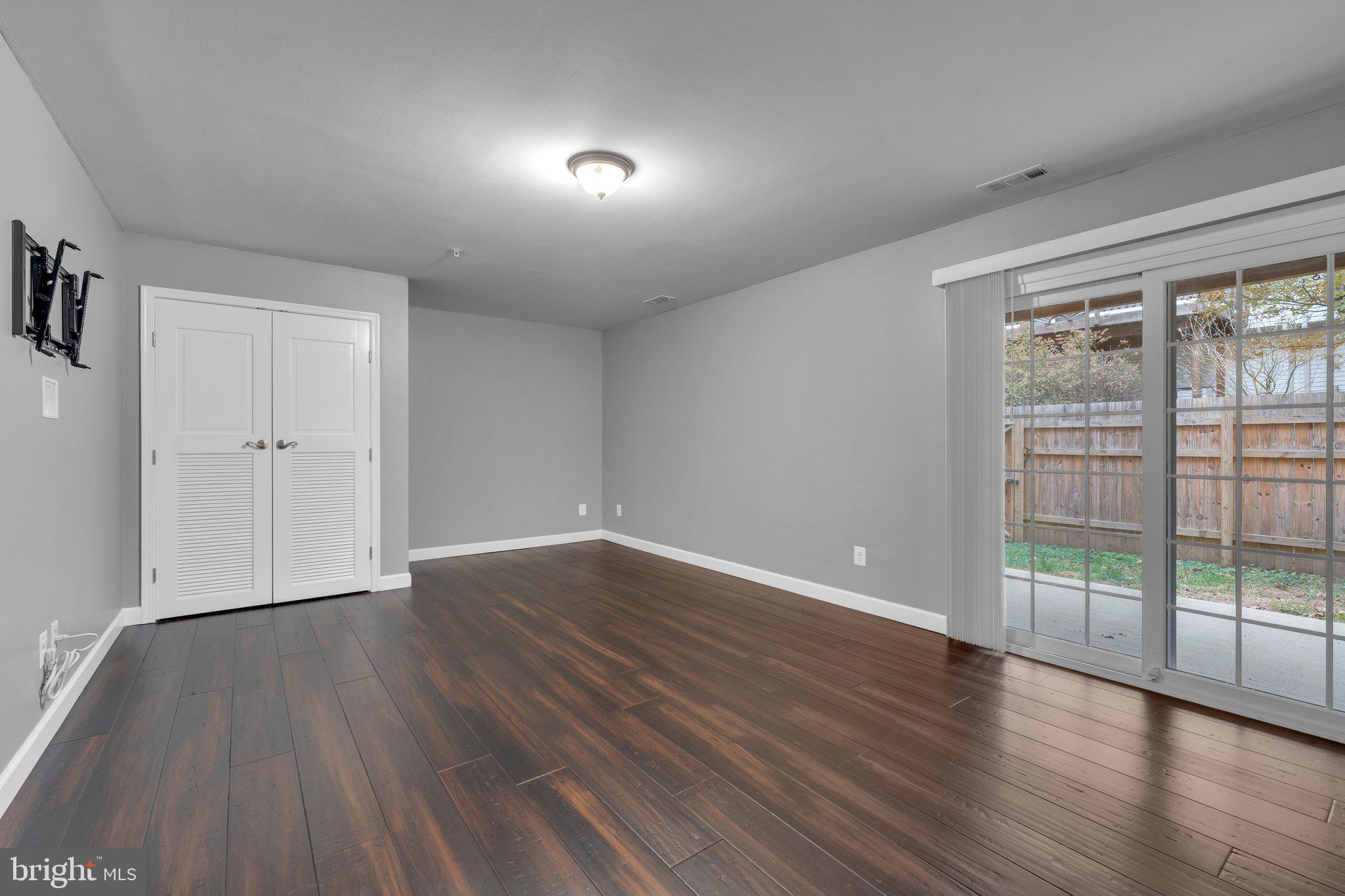 PINE VALLEY - Residential