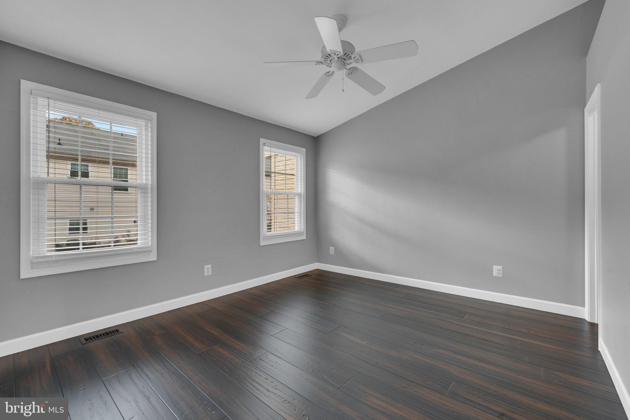 PINE VALLEY - Residential