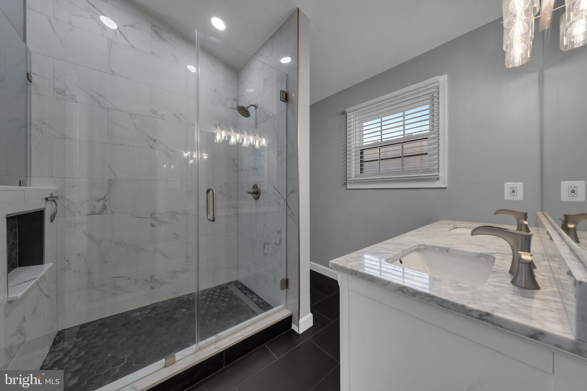 PINE VALLEY - Residential