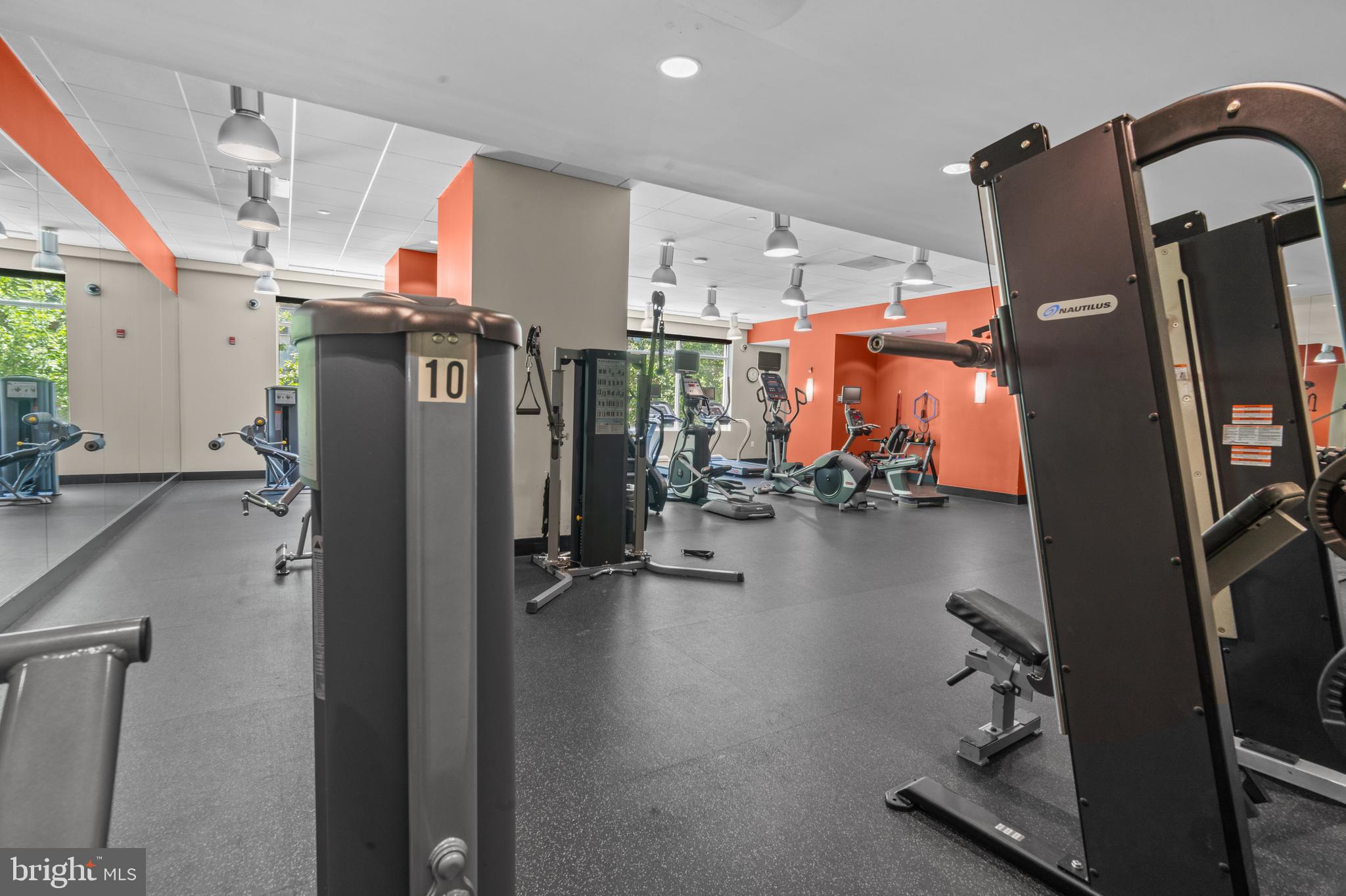 ONE NATIONAL HARBOR CONDOMINIUM - Residential