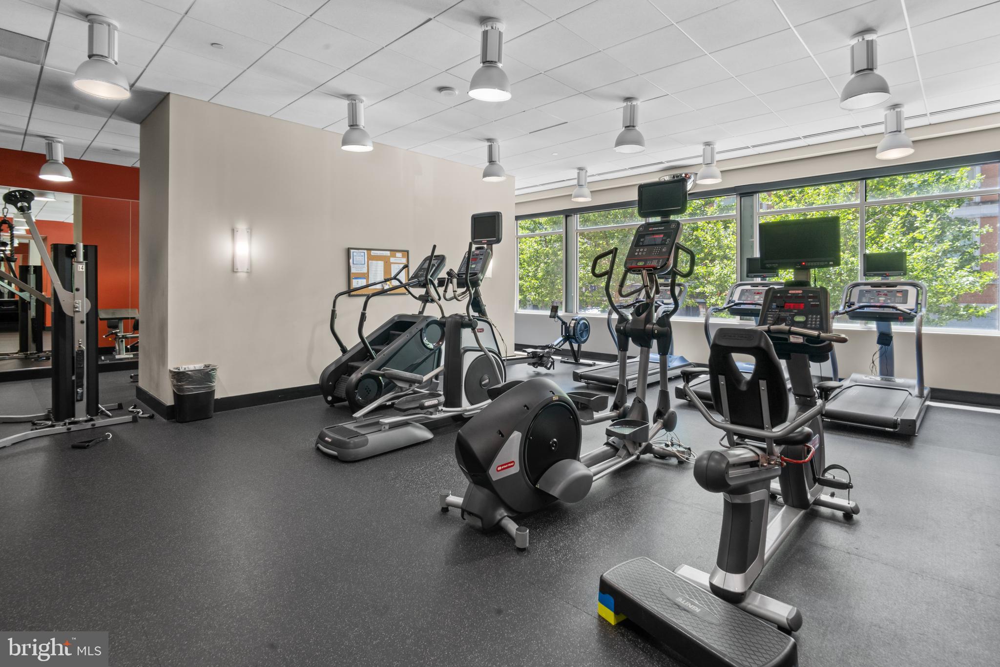 ONE NATIONAL HARBOR CONDOMINIUM - Residential