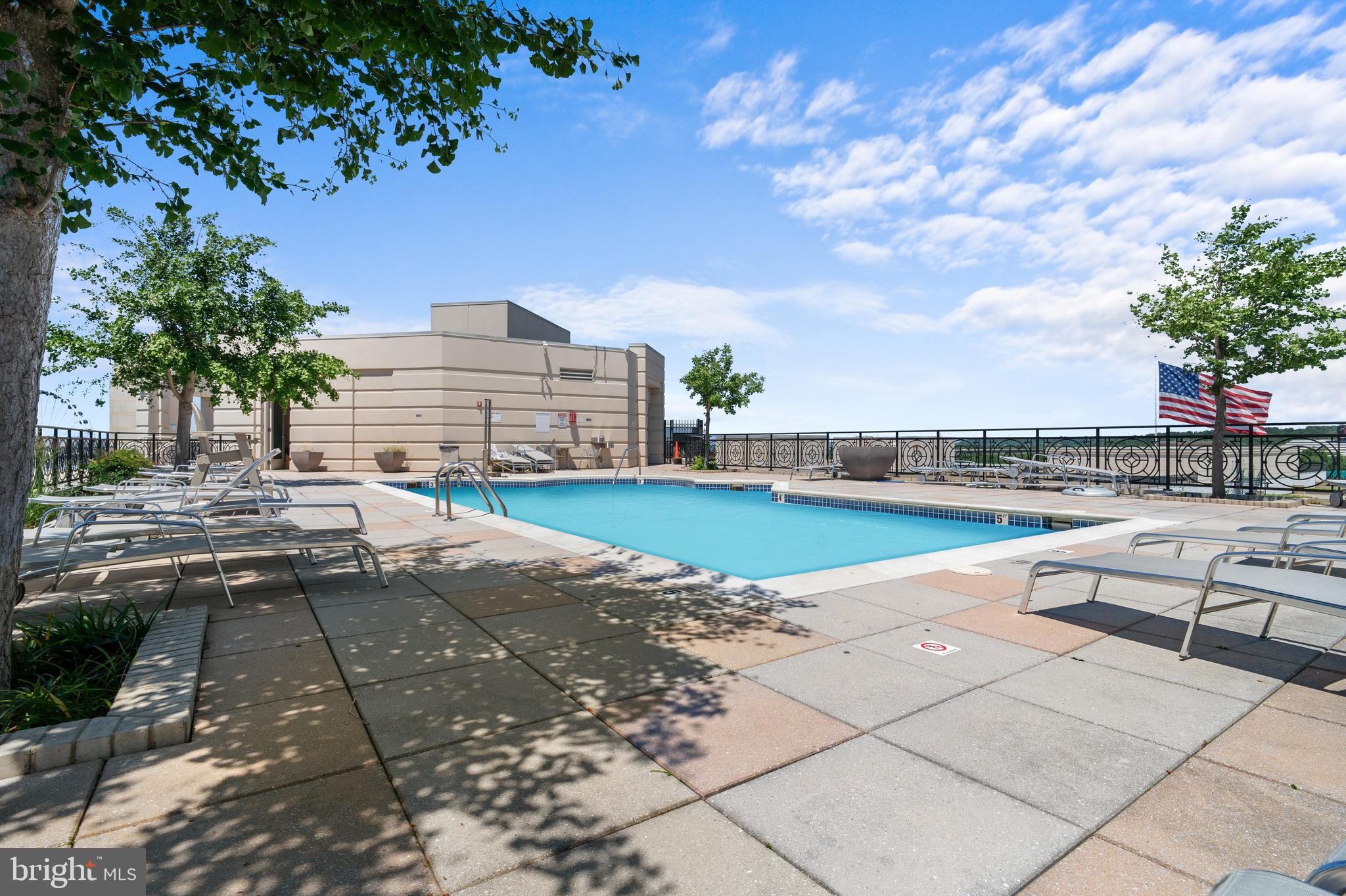 ONE NATIONAL HARBOR CONDOMINIUM - Residential