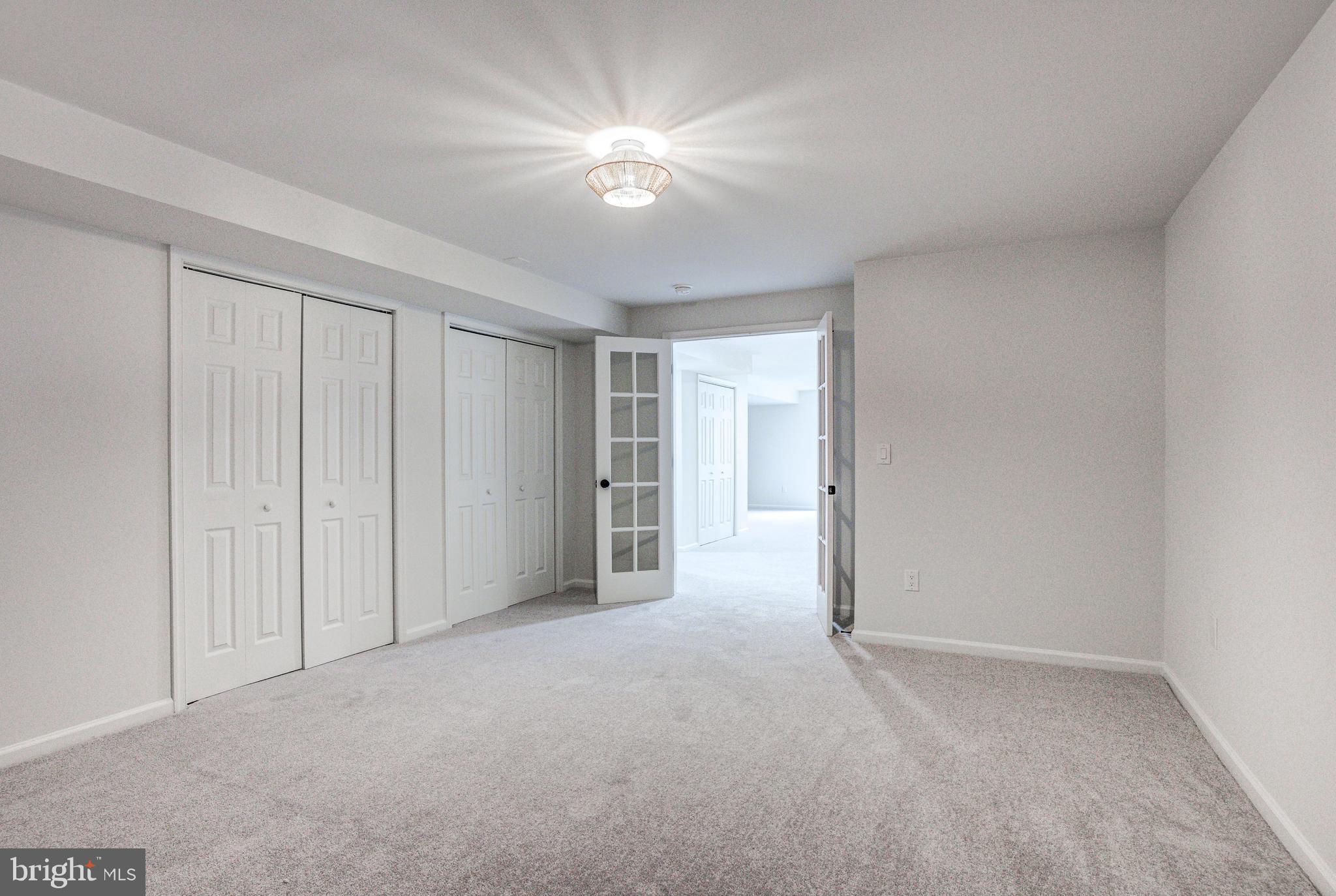 MAHOGANY PARK - Residential