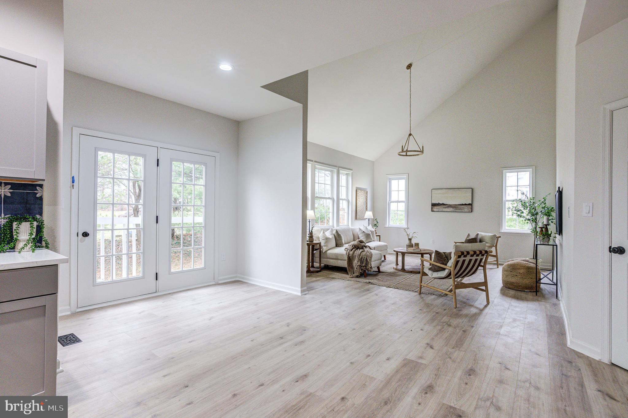 MAHOGANY PARK - Residential