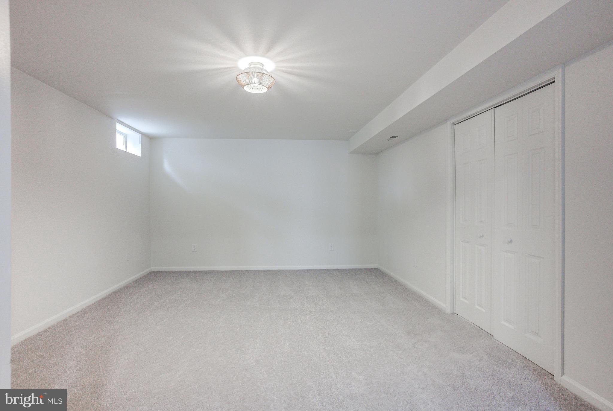 MAHOGANY PARK - Residential