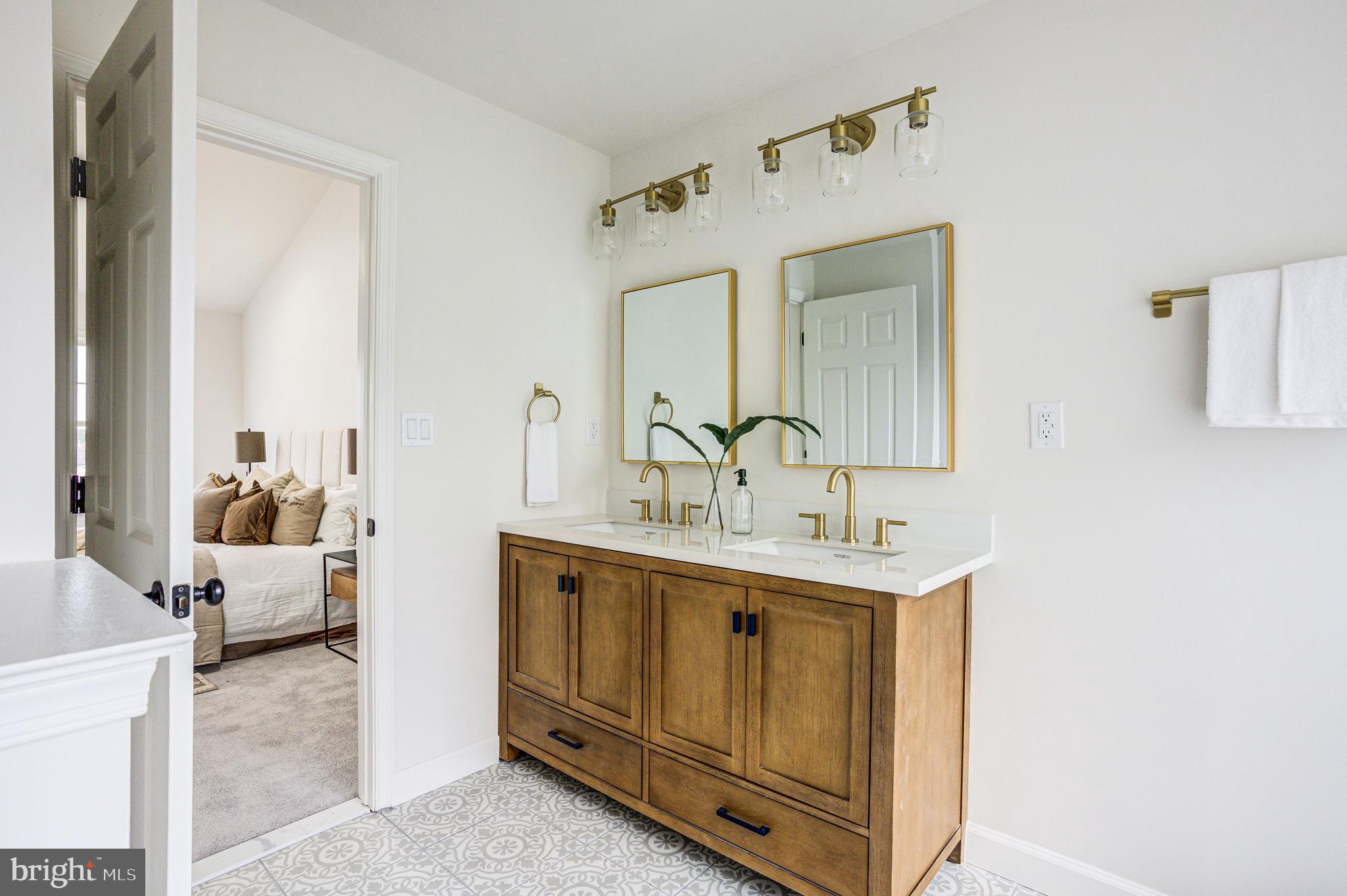 MAHOGANY PARK - Residential