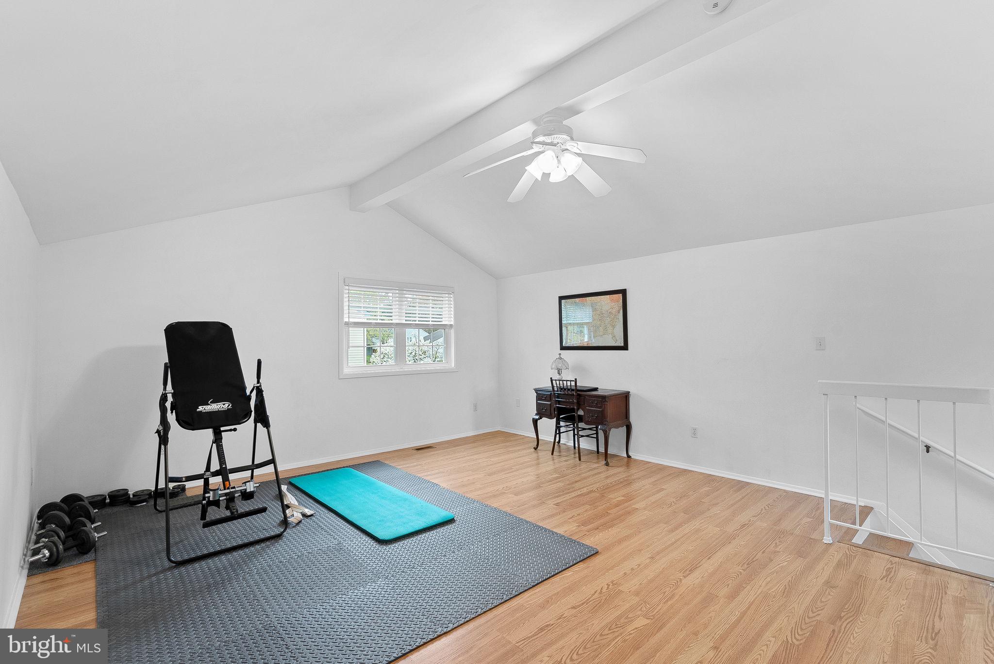 OAK TREE - Residential