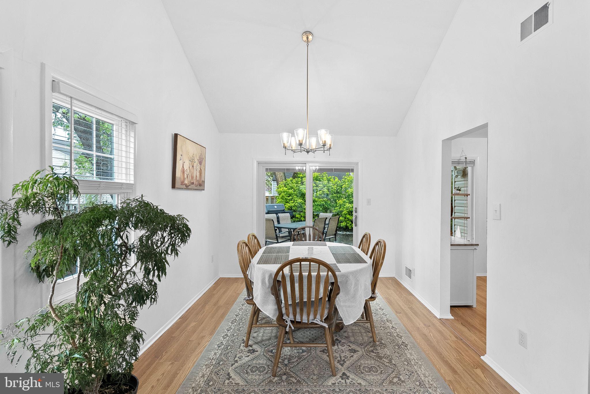 OAK TREE - Residential