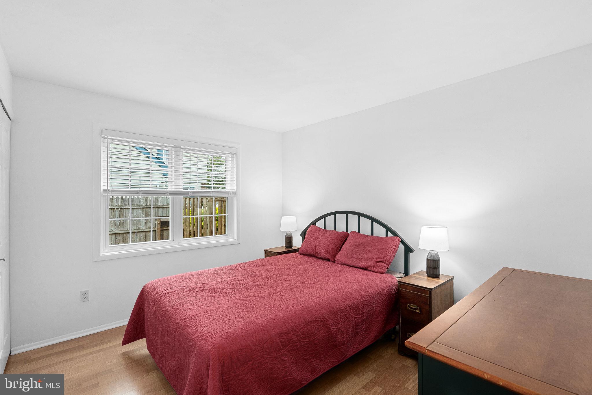 OAK TREE - Residential