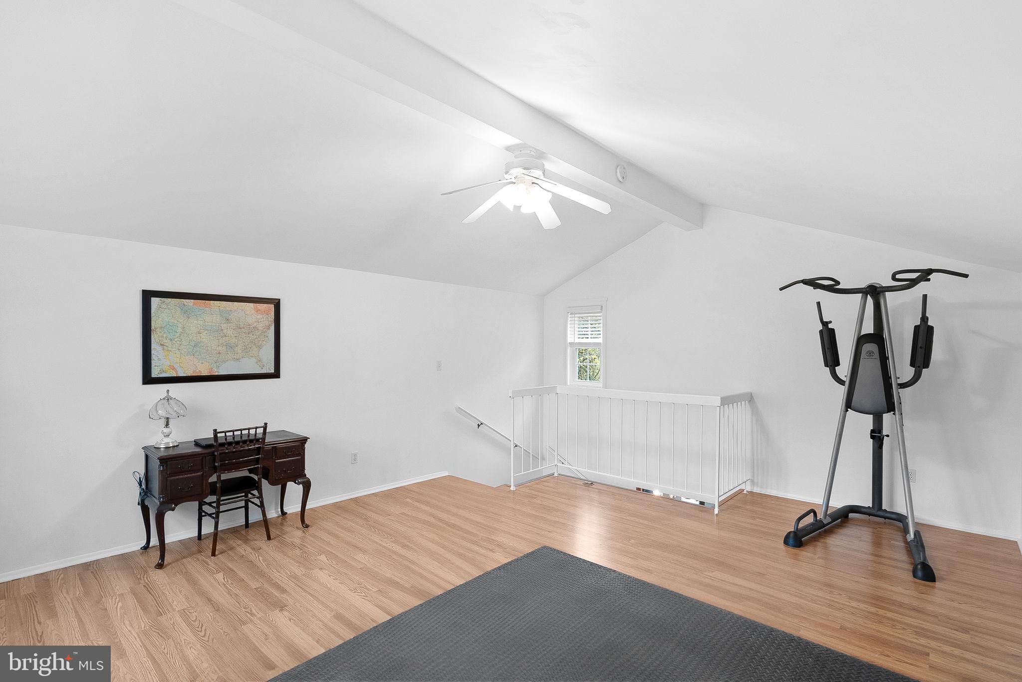 OAK TREE - Residential