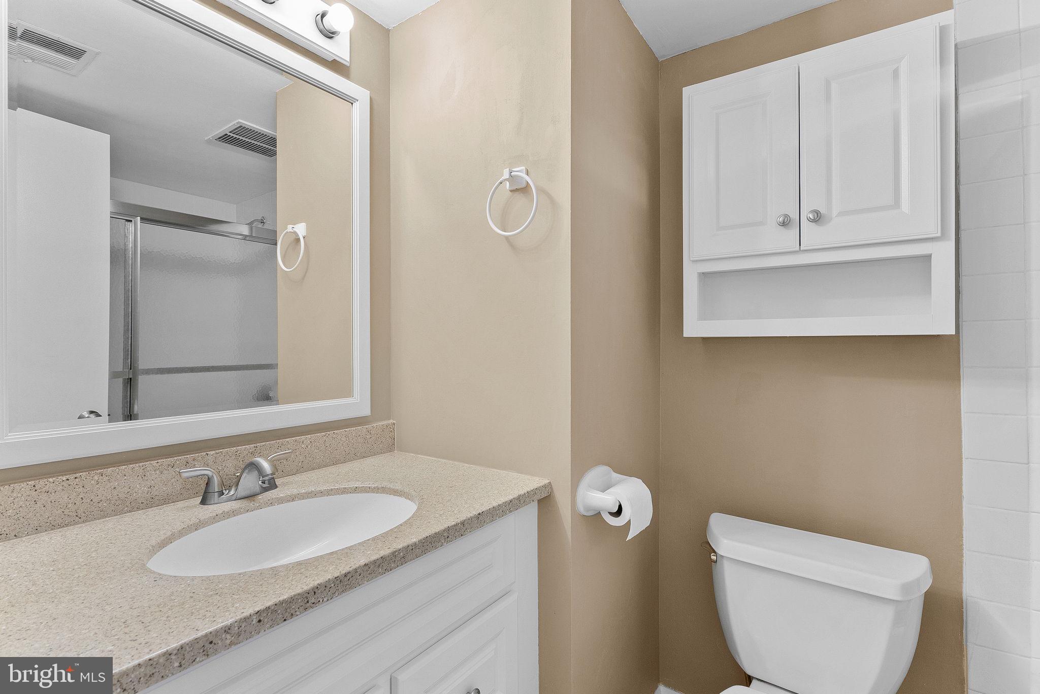 OAK TREE - Residential