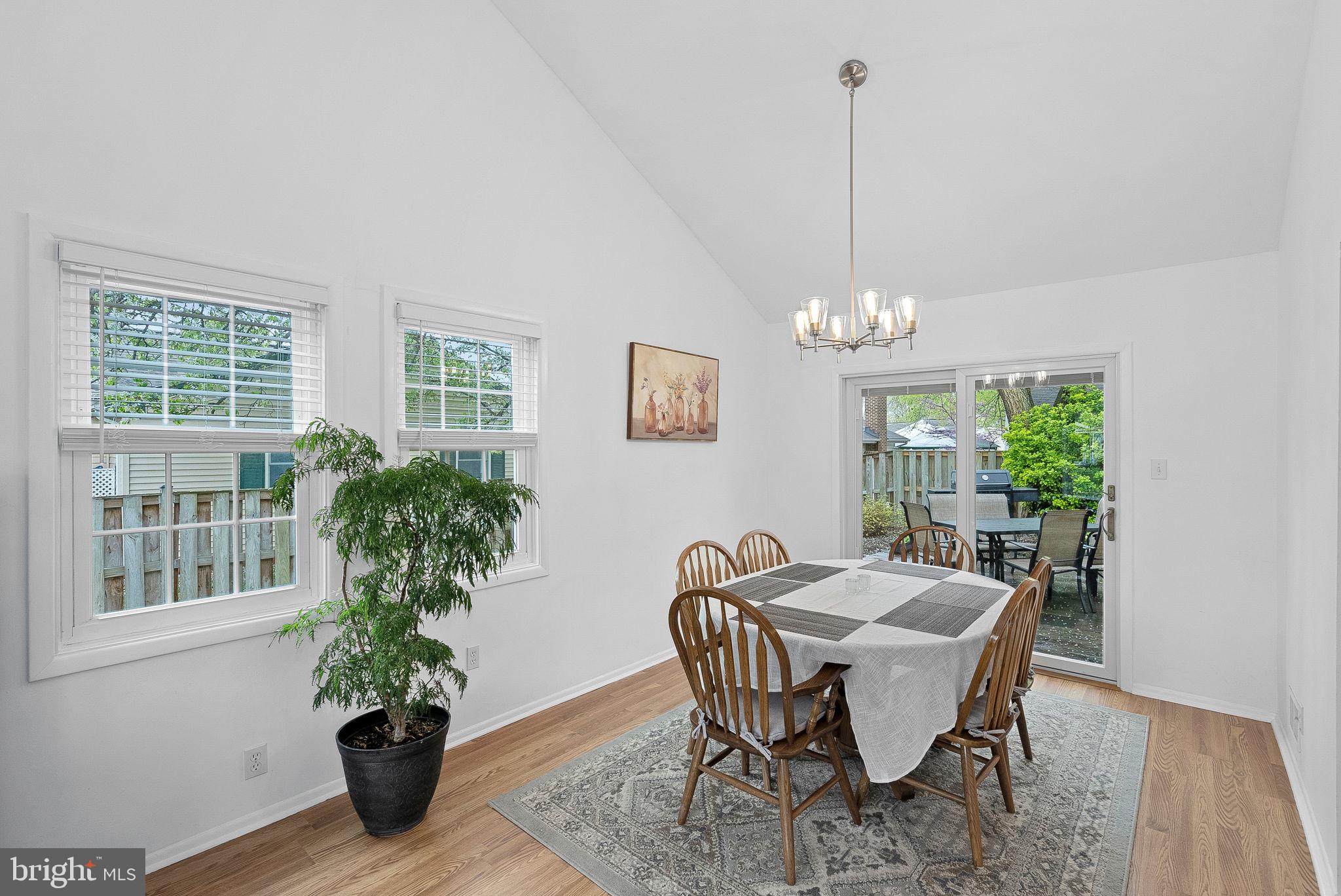 OAK TREE - Residential