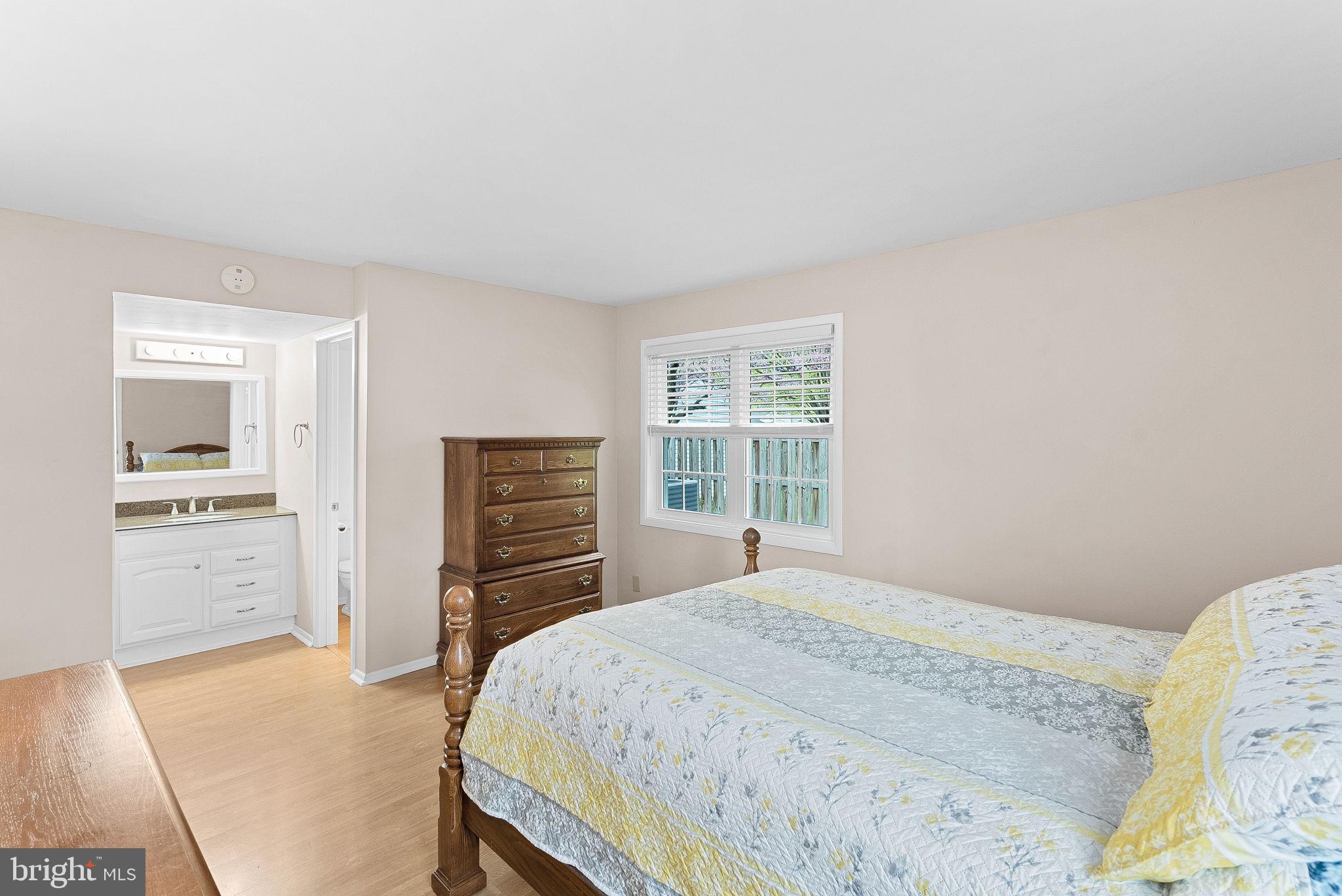 OAK TREE - Residential