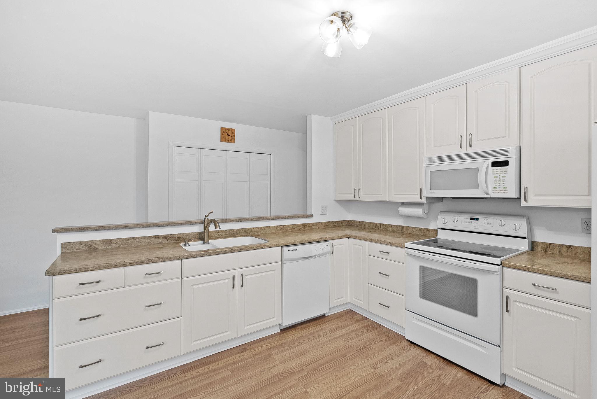 OAK TREE - Residential