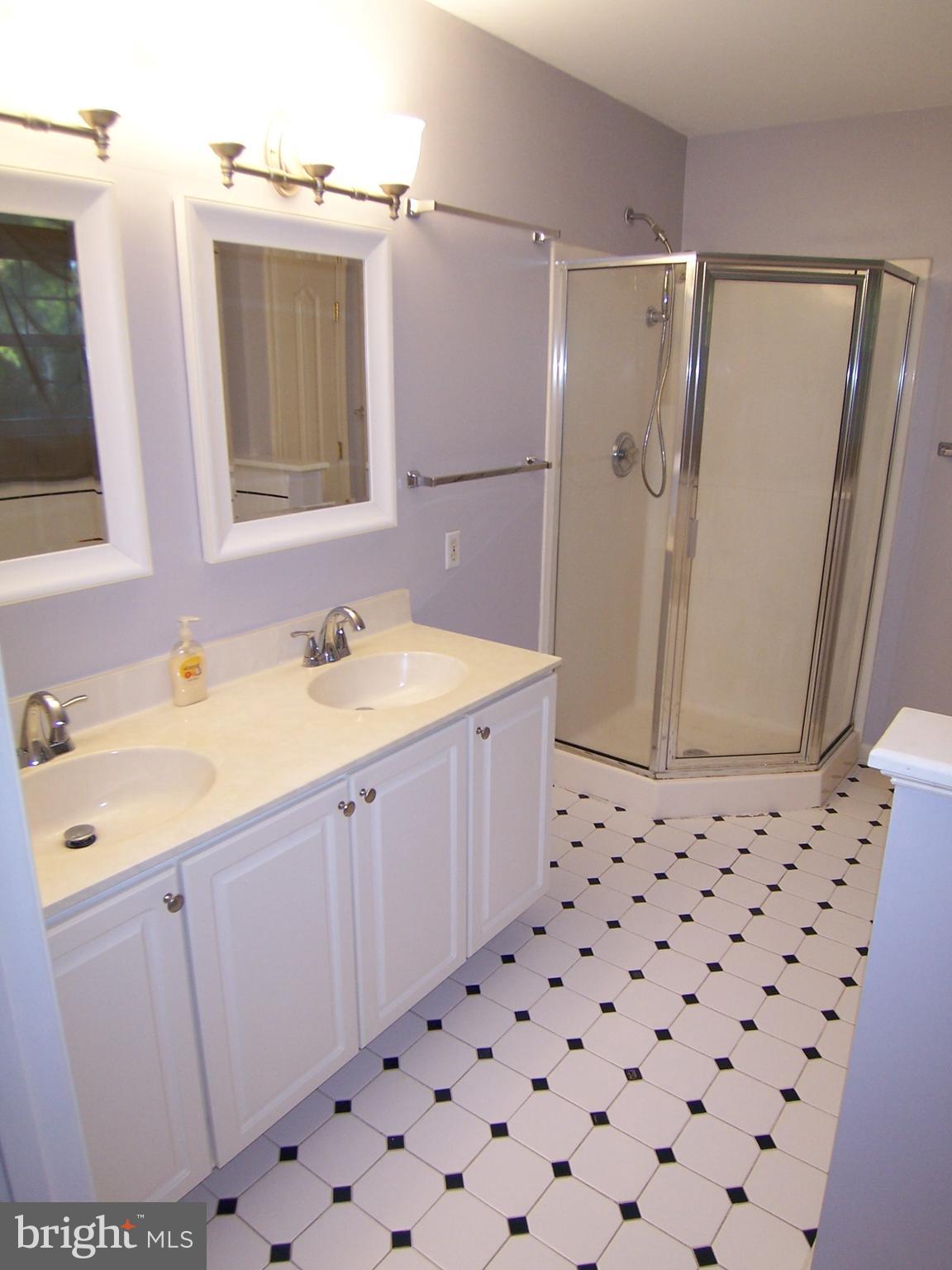 CHESAPEAKE CLUB - Residential Lease