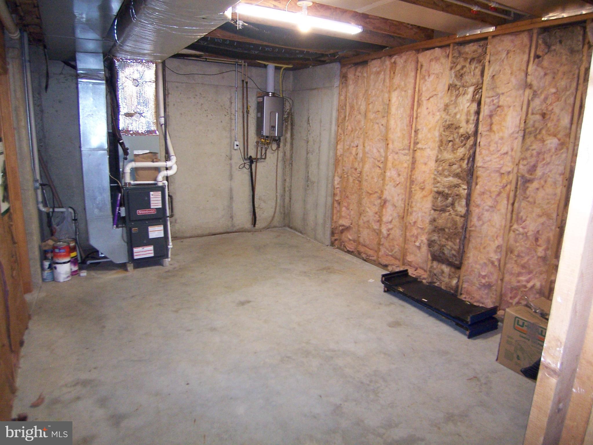 CHESAPEAKE CLUB - Residential Lease