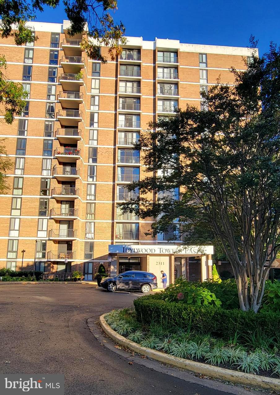 2311 PIMMIT DRIVE 601